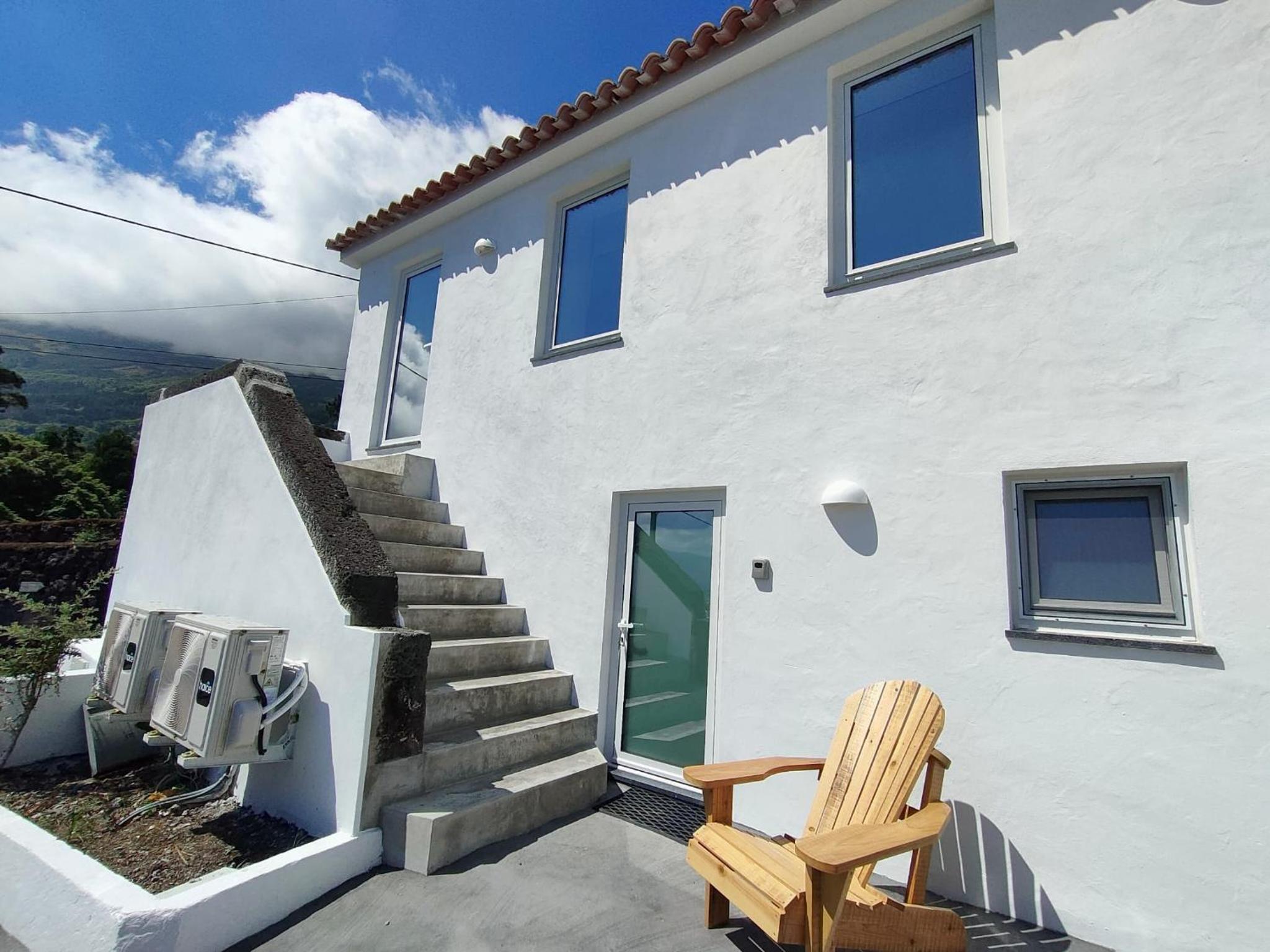 Three-Bedroom House photo 2
