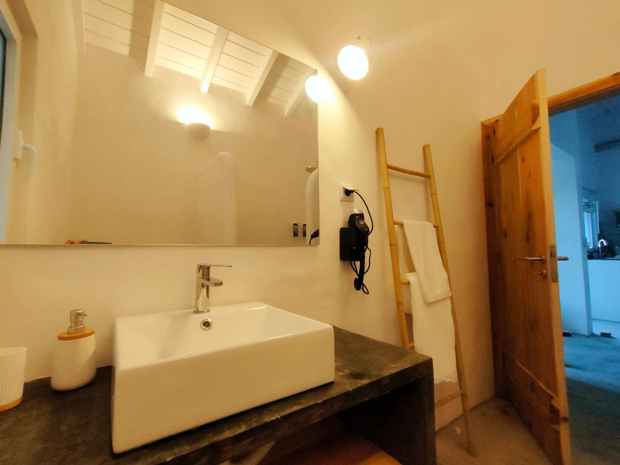 Three-Bedroom House photo 2
