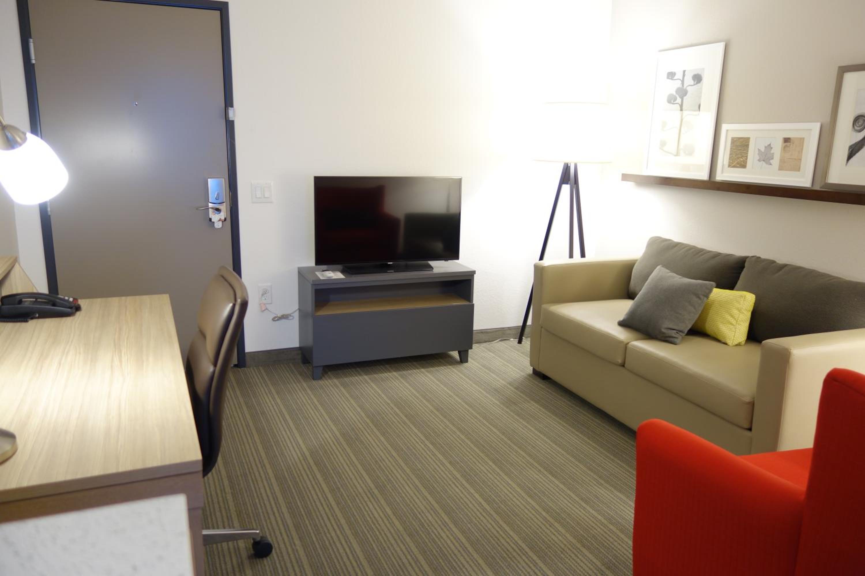 King Suite With Sofa Bed - Non Smoking