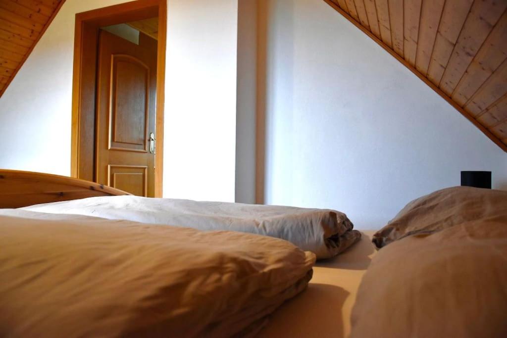 One-Bedroom House photo 1