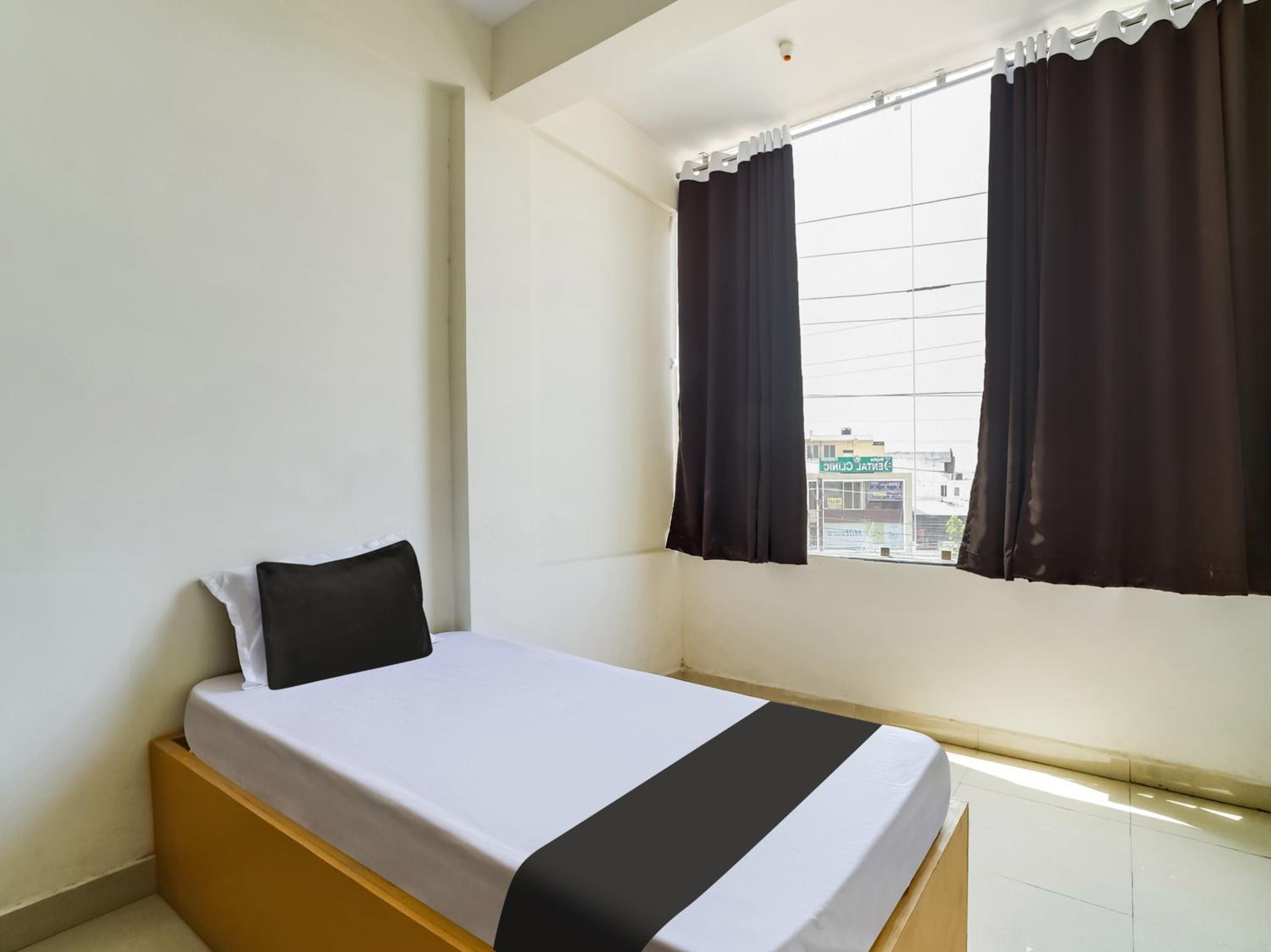 Classic Triple Room photo 3