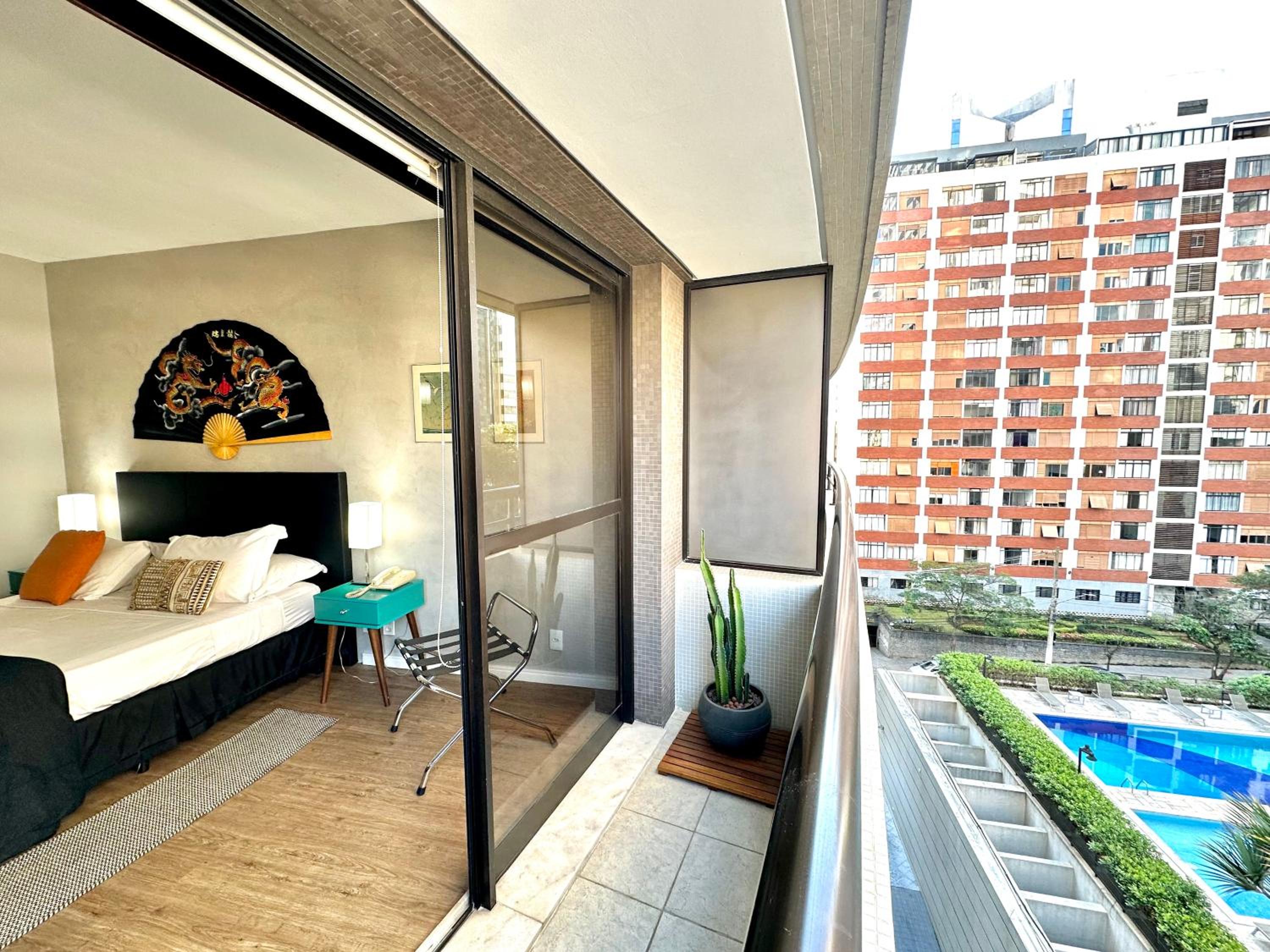 Apartment with Balcony - Photo 12