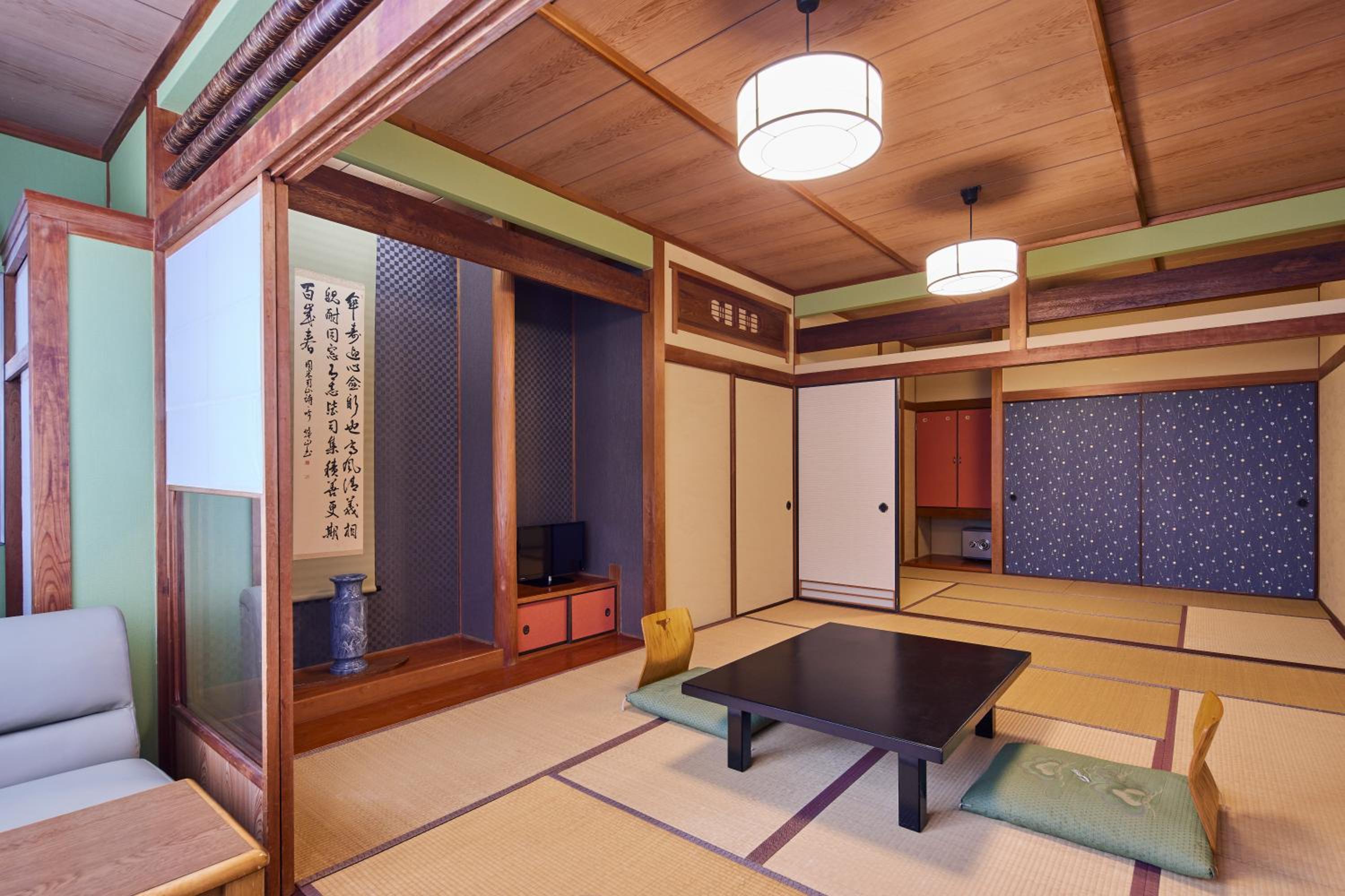 Main Building Japanese-Style Room(54㎡) with Japanese Cypress Wood Bathtub