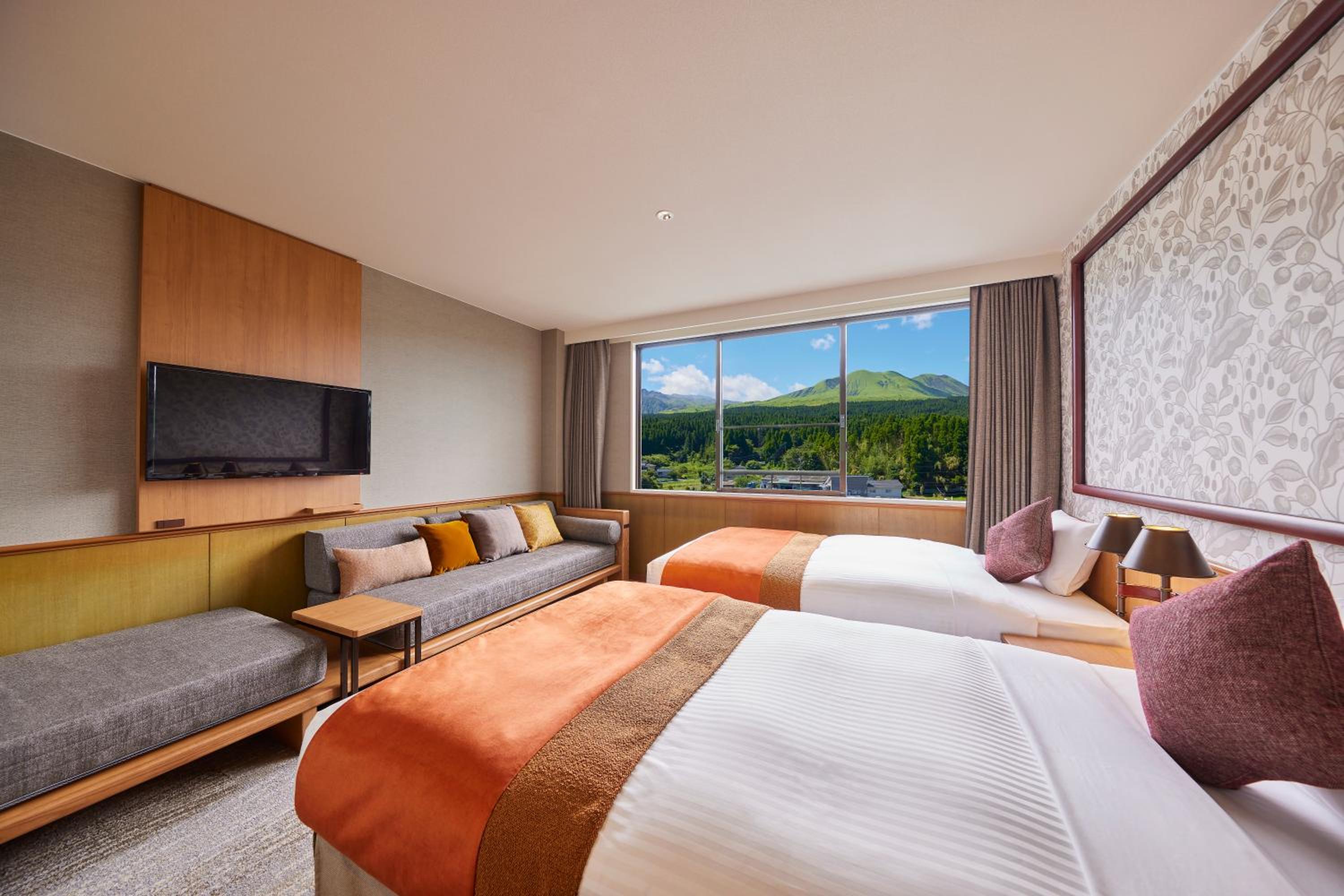 South Wing Renewal Standard Twin Room photo 3
