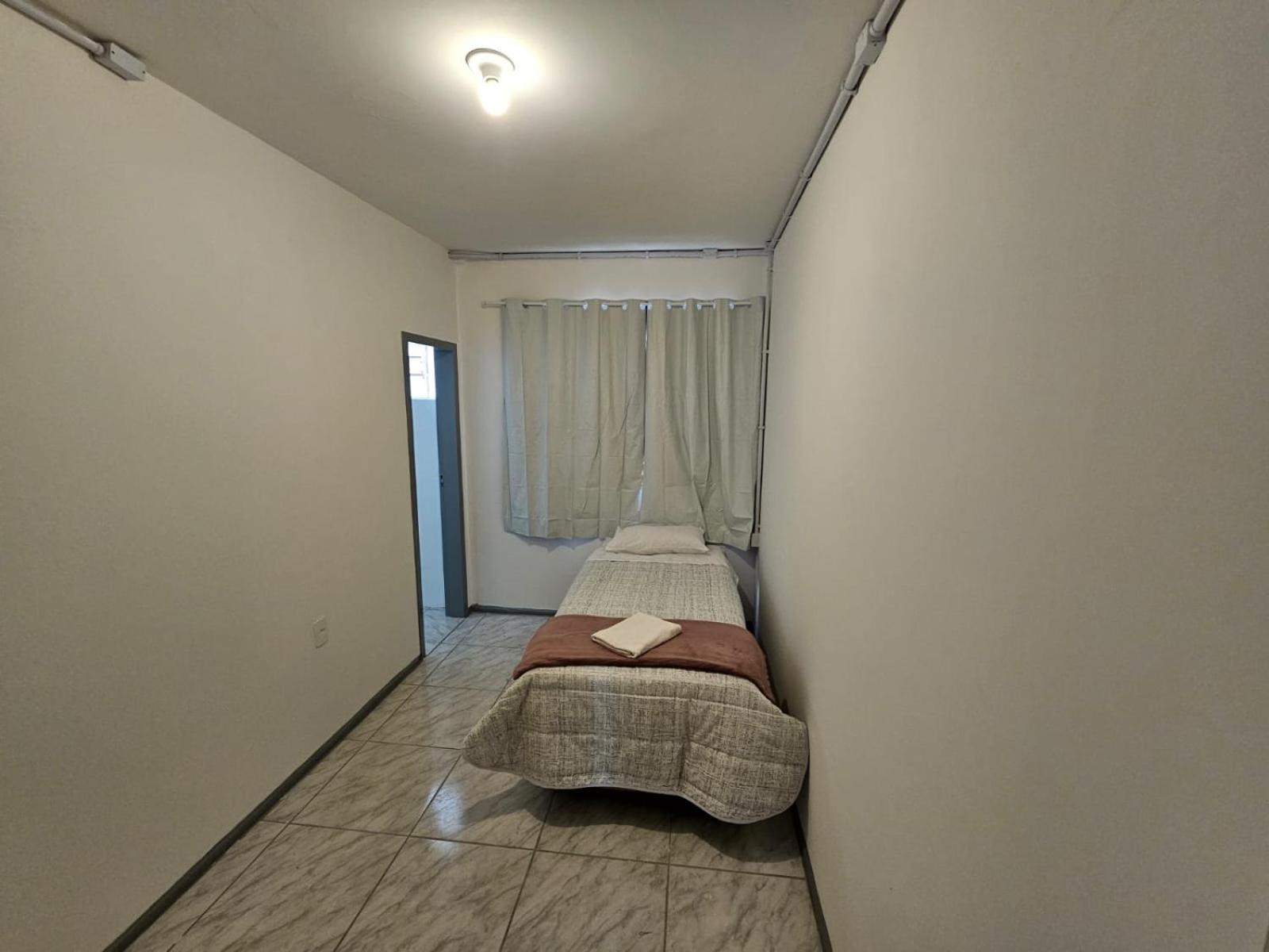 Single Room with Bathroom photo 3
