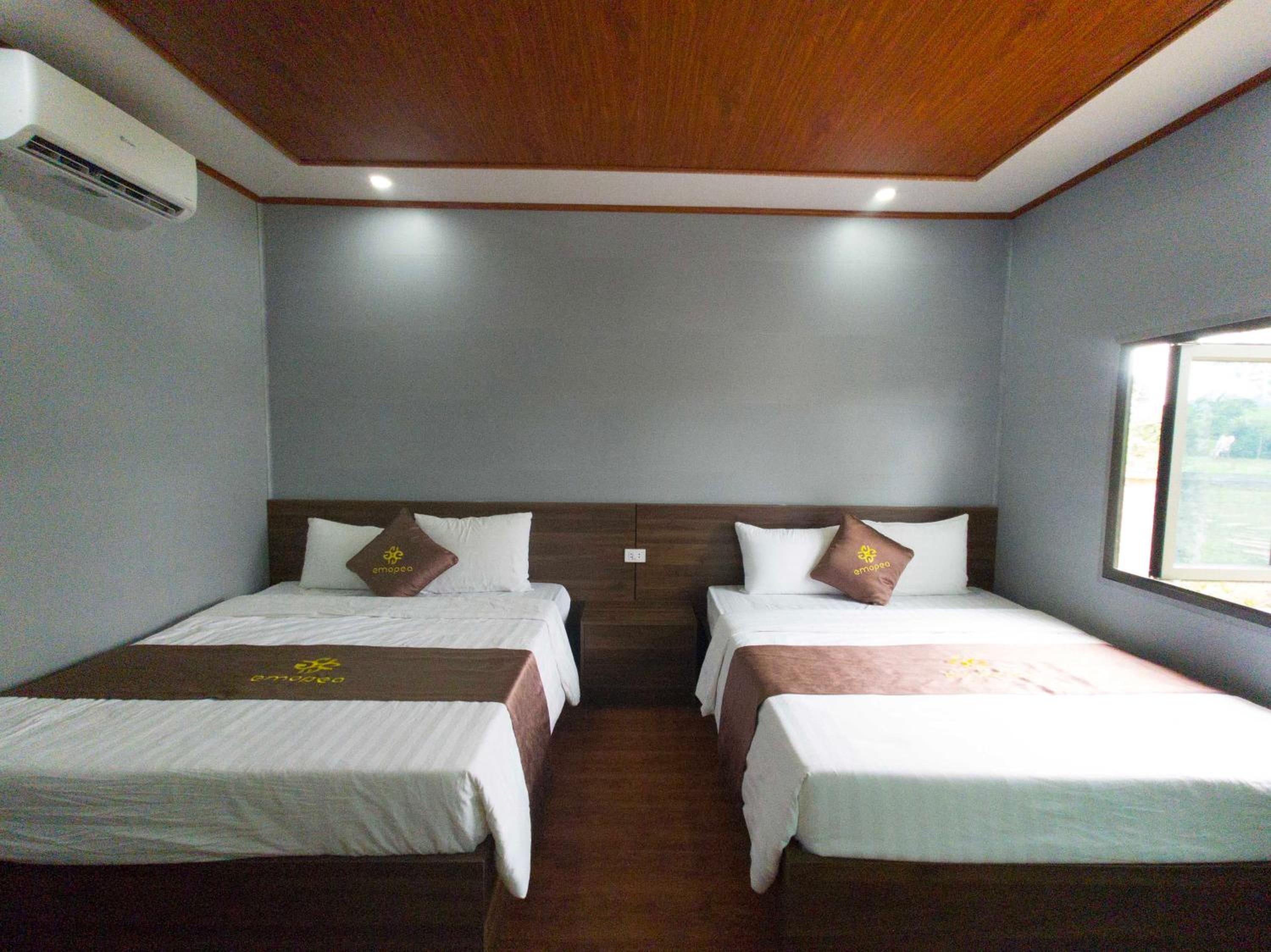 Quadruple Room with Balcony photo 1