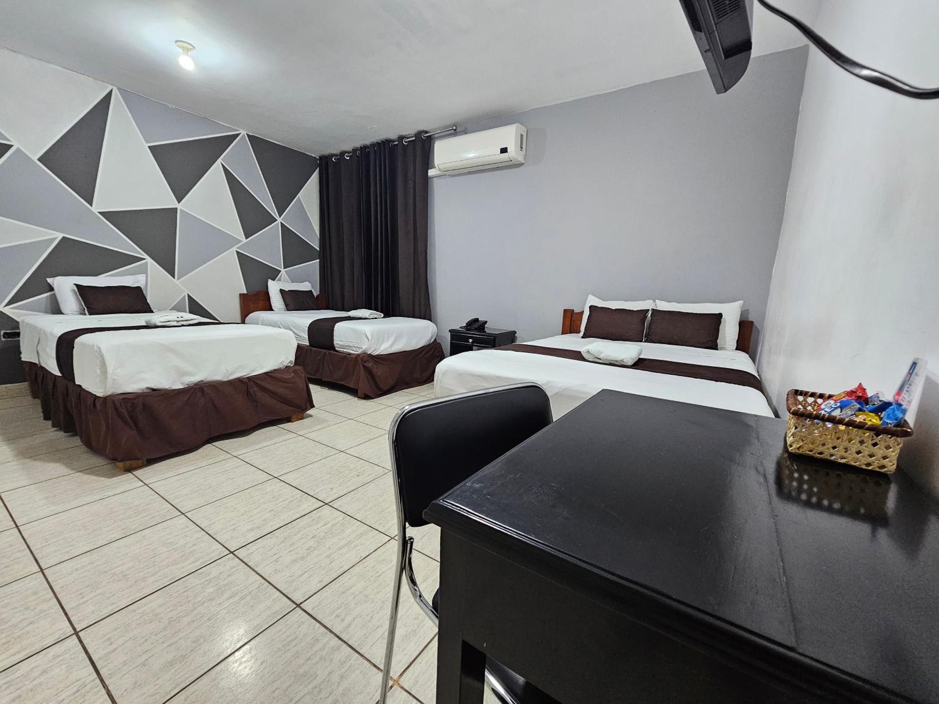 Triple Room photo 3