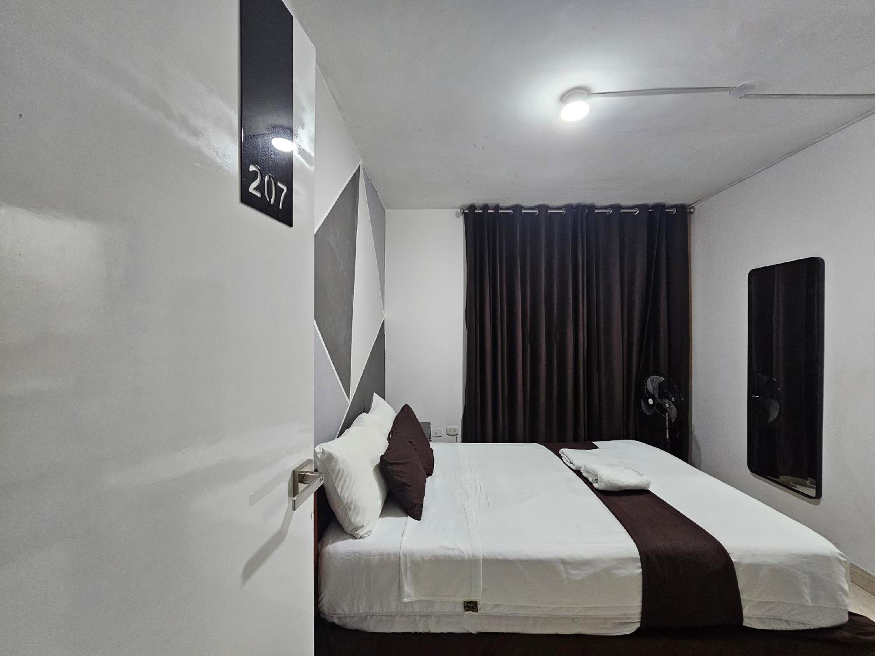 Single Room photo 3