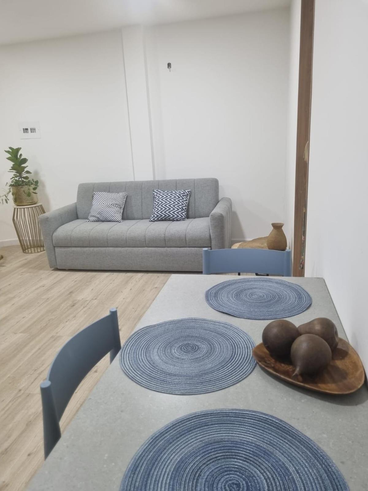 One-Bedroom Apartment photo 3