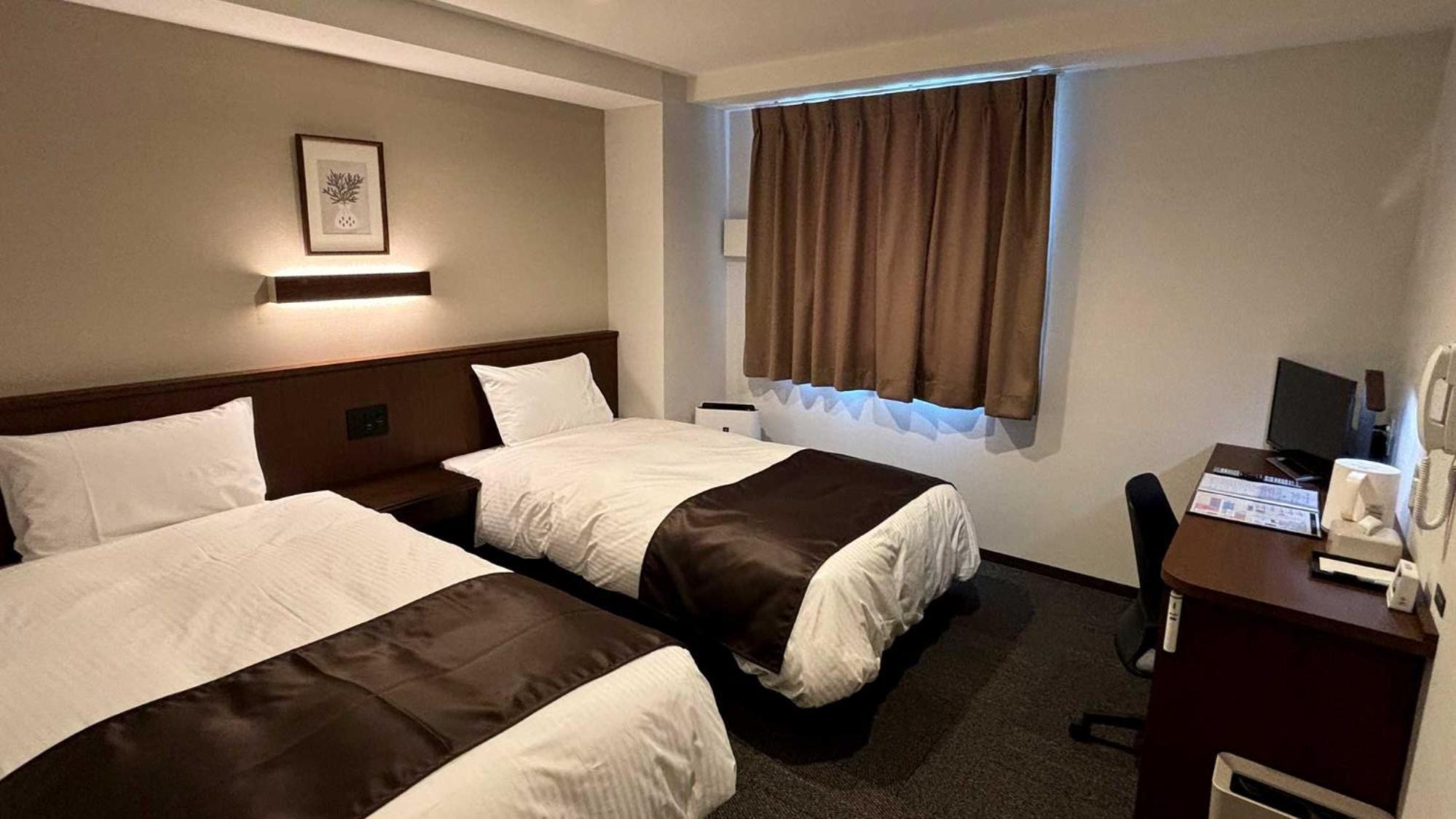 Twin Room - Photo 4