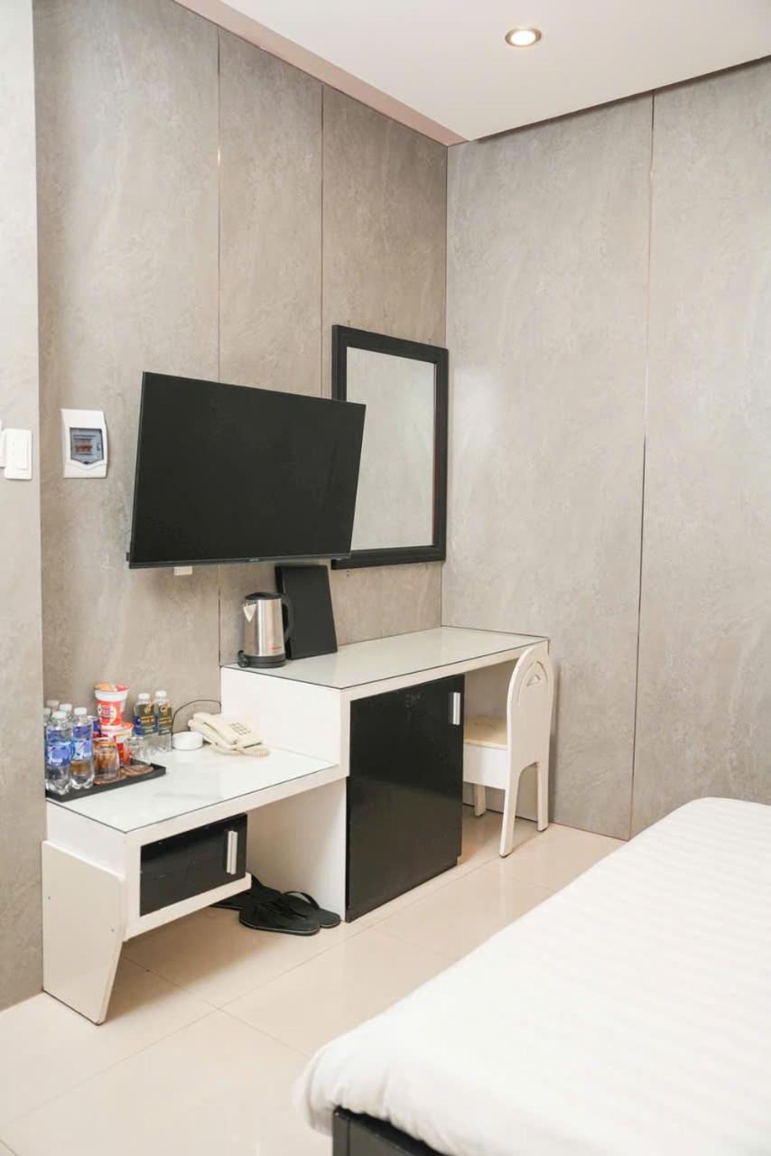 Double Room - Photo 8