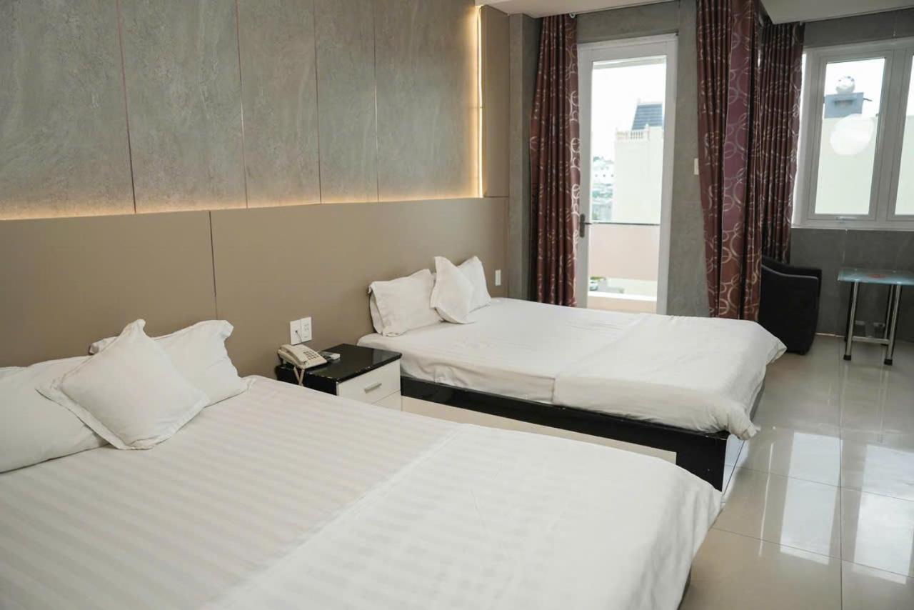 Quadruple Room - Photo 8