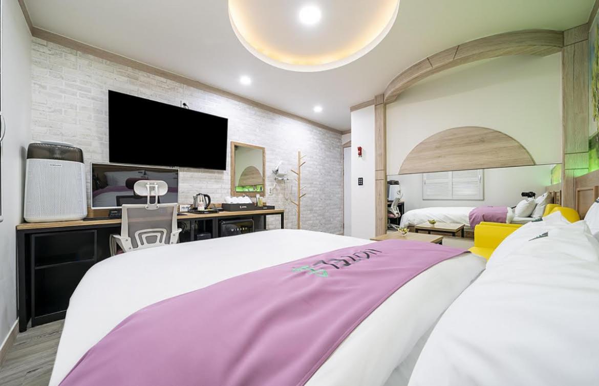 Deluxe Double Room photo 2
