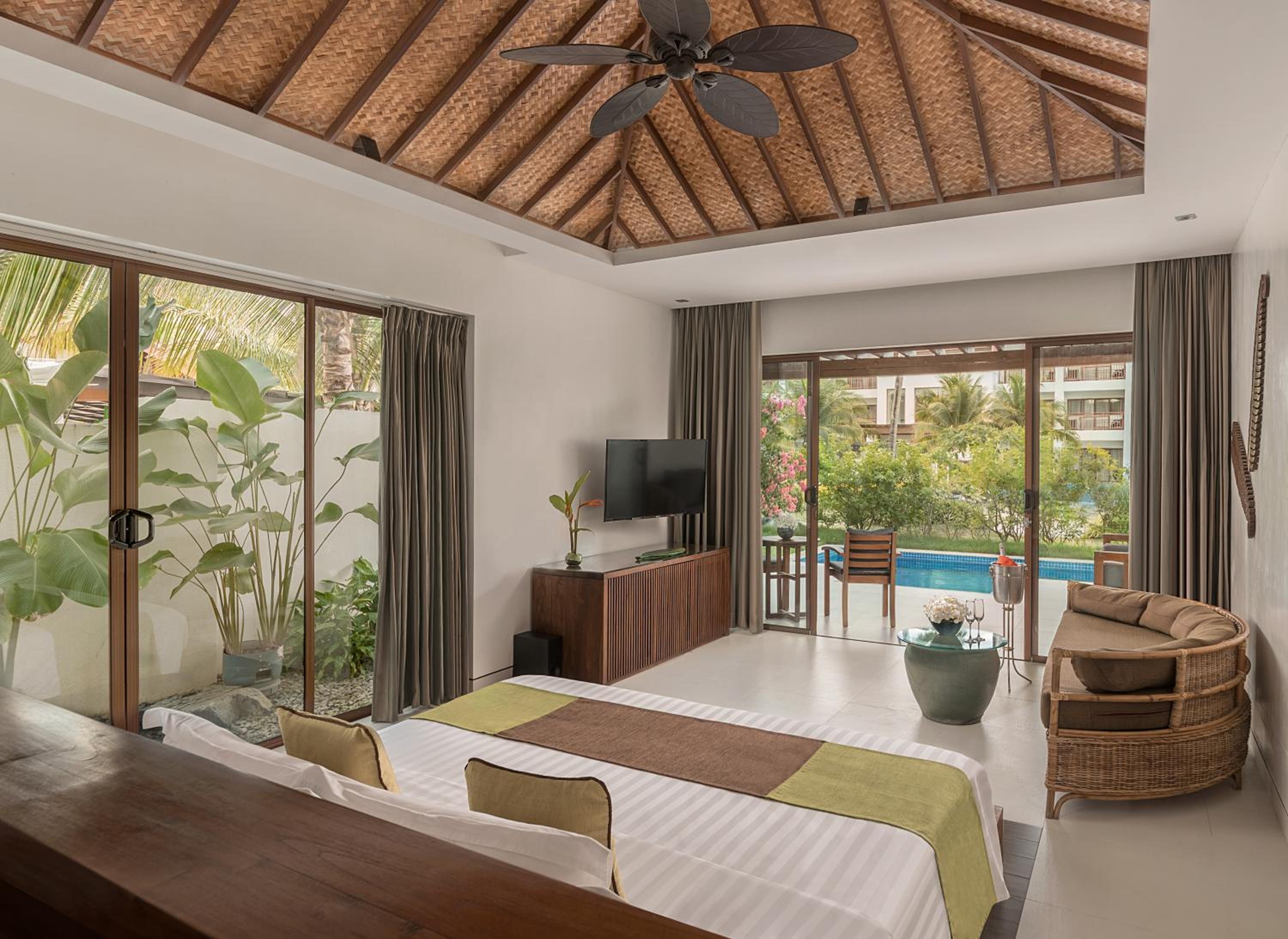 Double Pool Villa photo 2