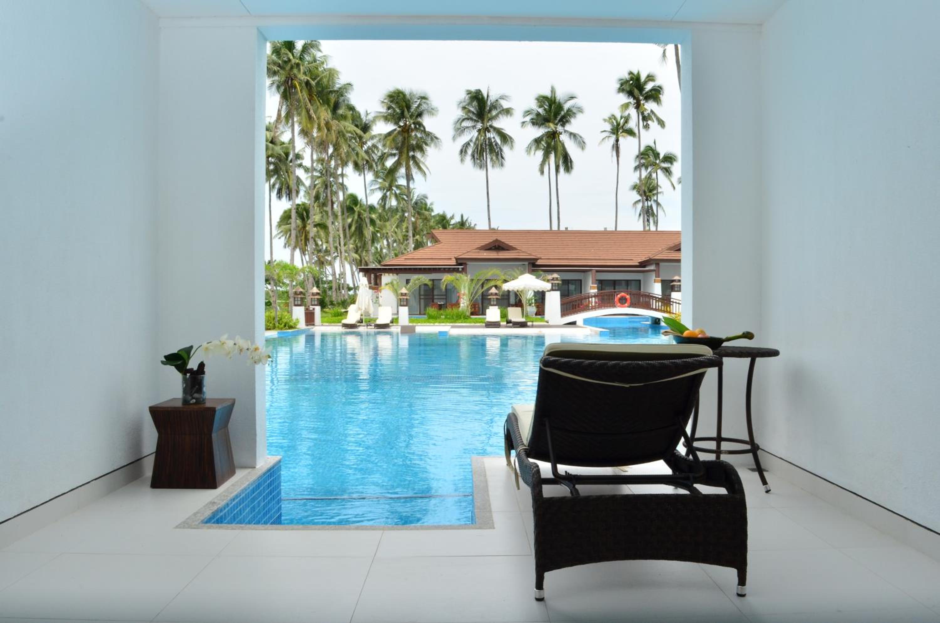 Pool Access Room photo 2