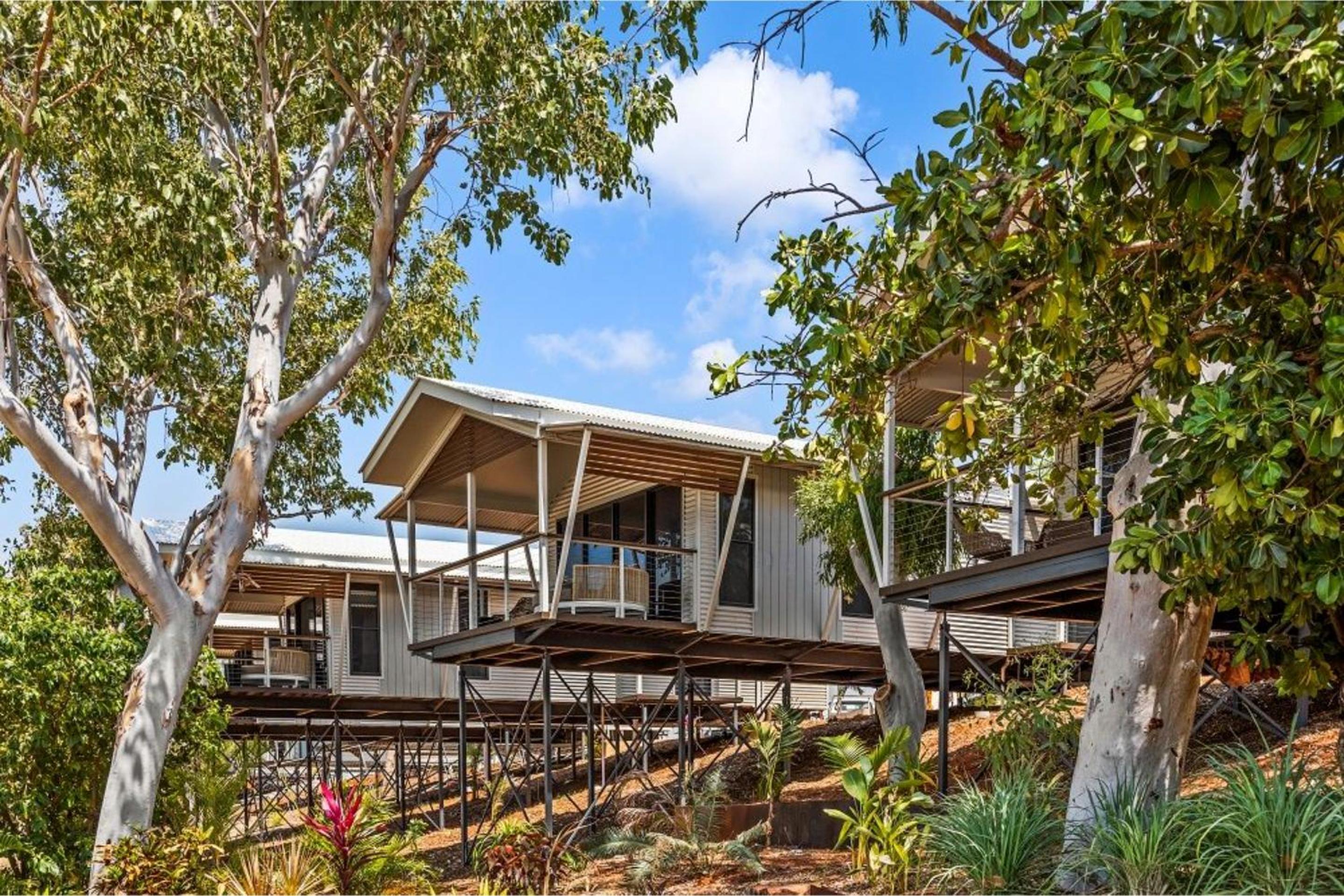 Deluxe Waterfront Studio – Sleeps 2 photo 2