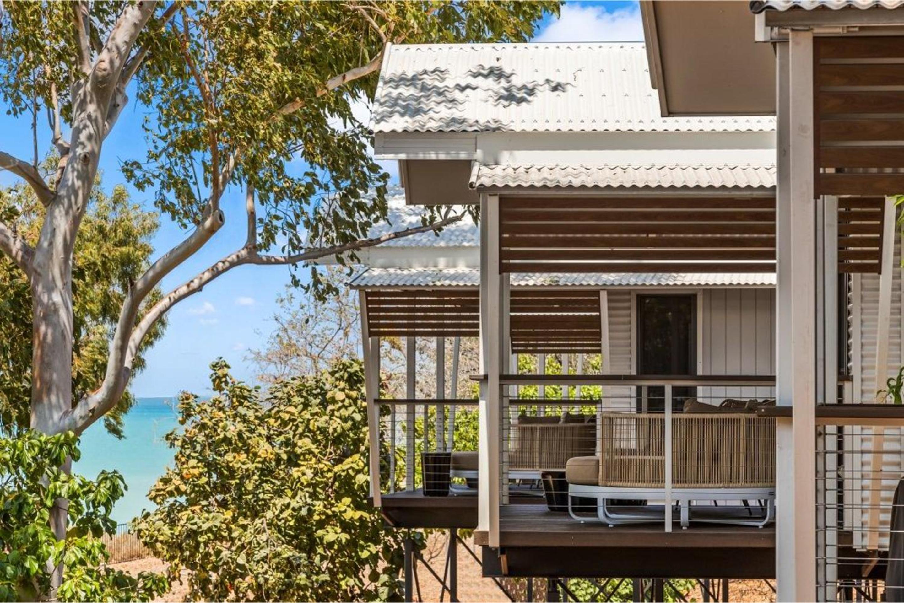 Deluxe Waterfront Studio – Sleeps 2 photo 3