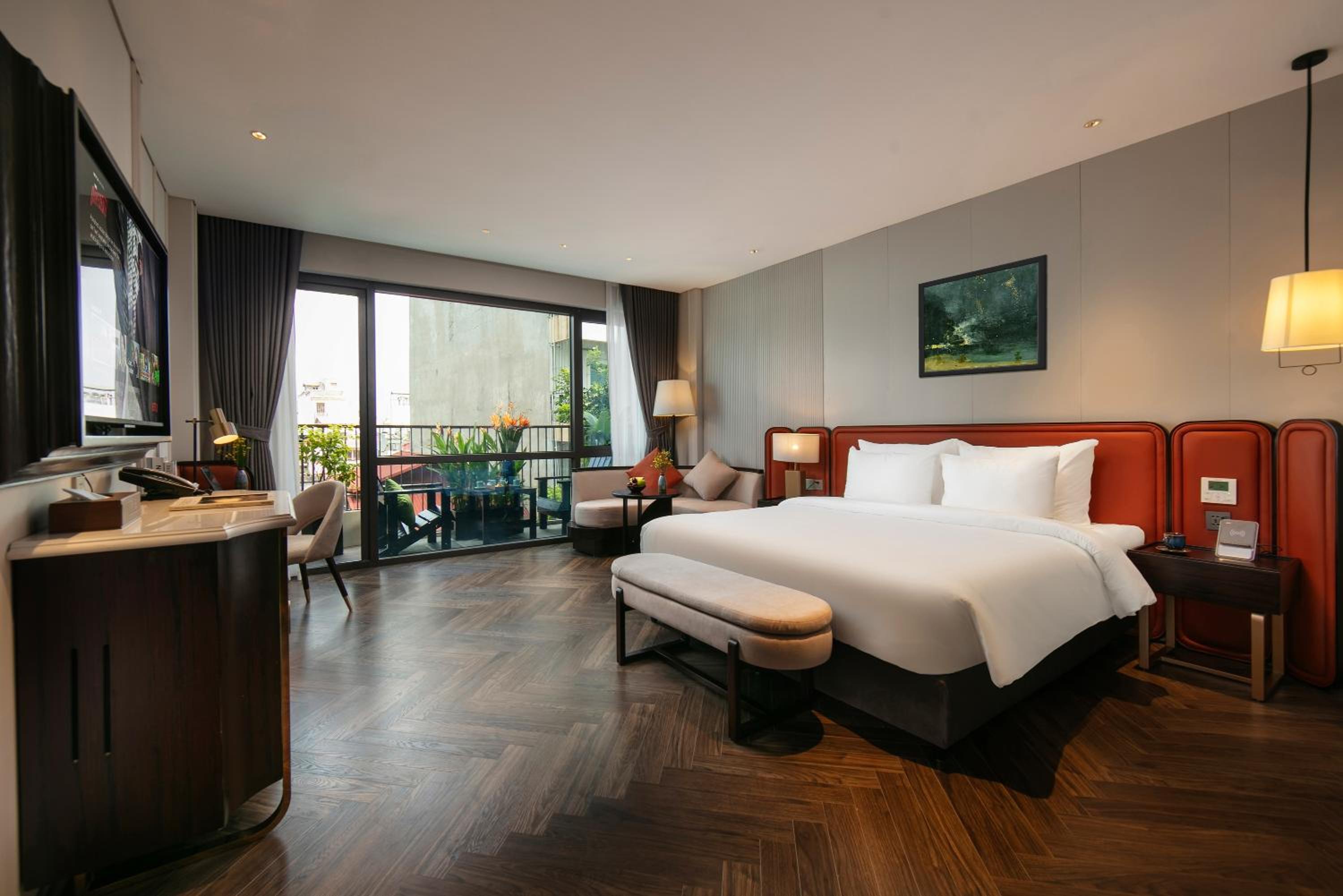 Le Premier Suite with Balcony
