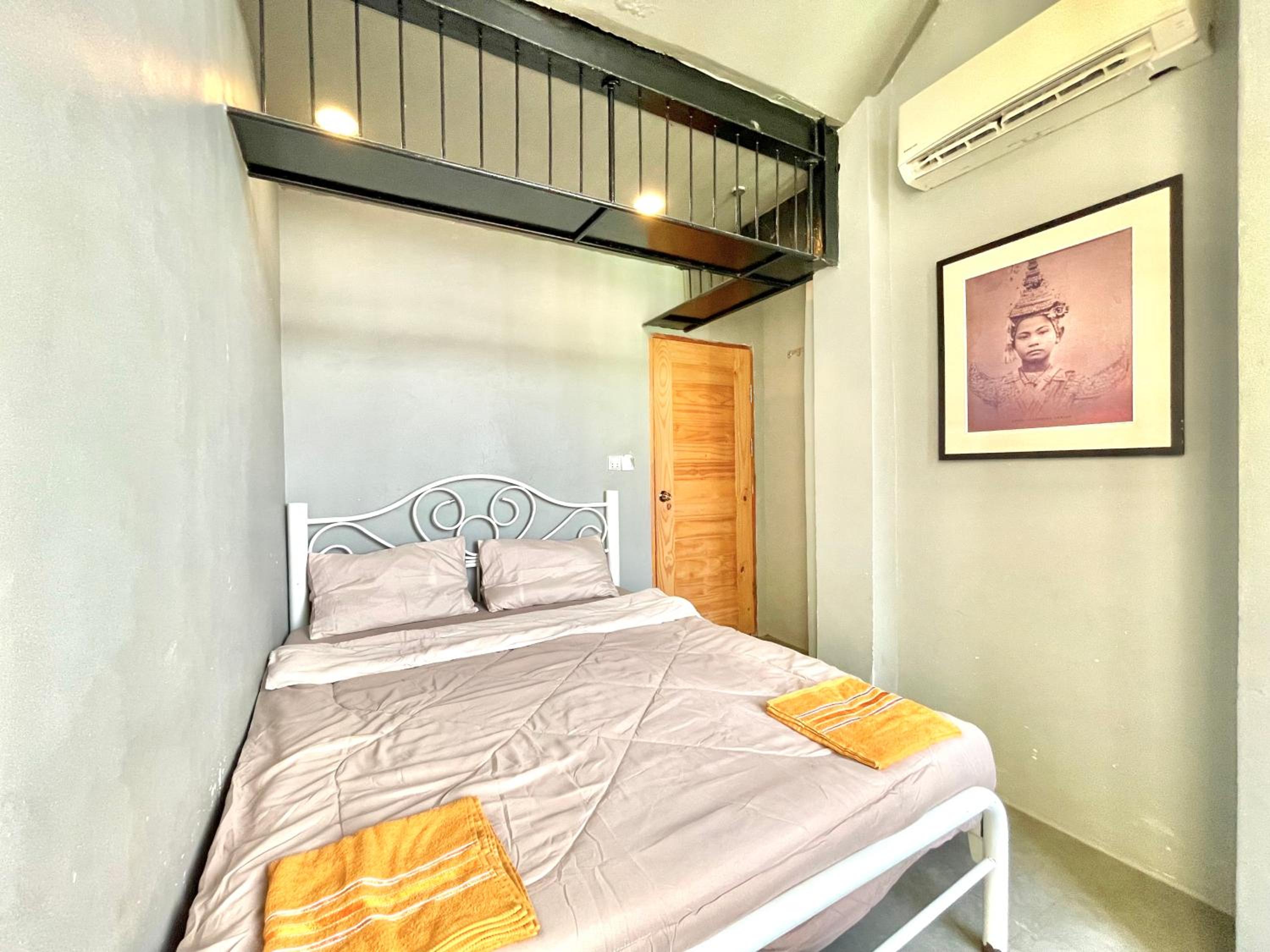 Budget Double Room photo 2
