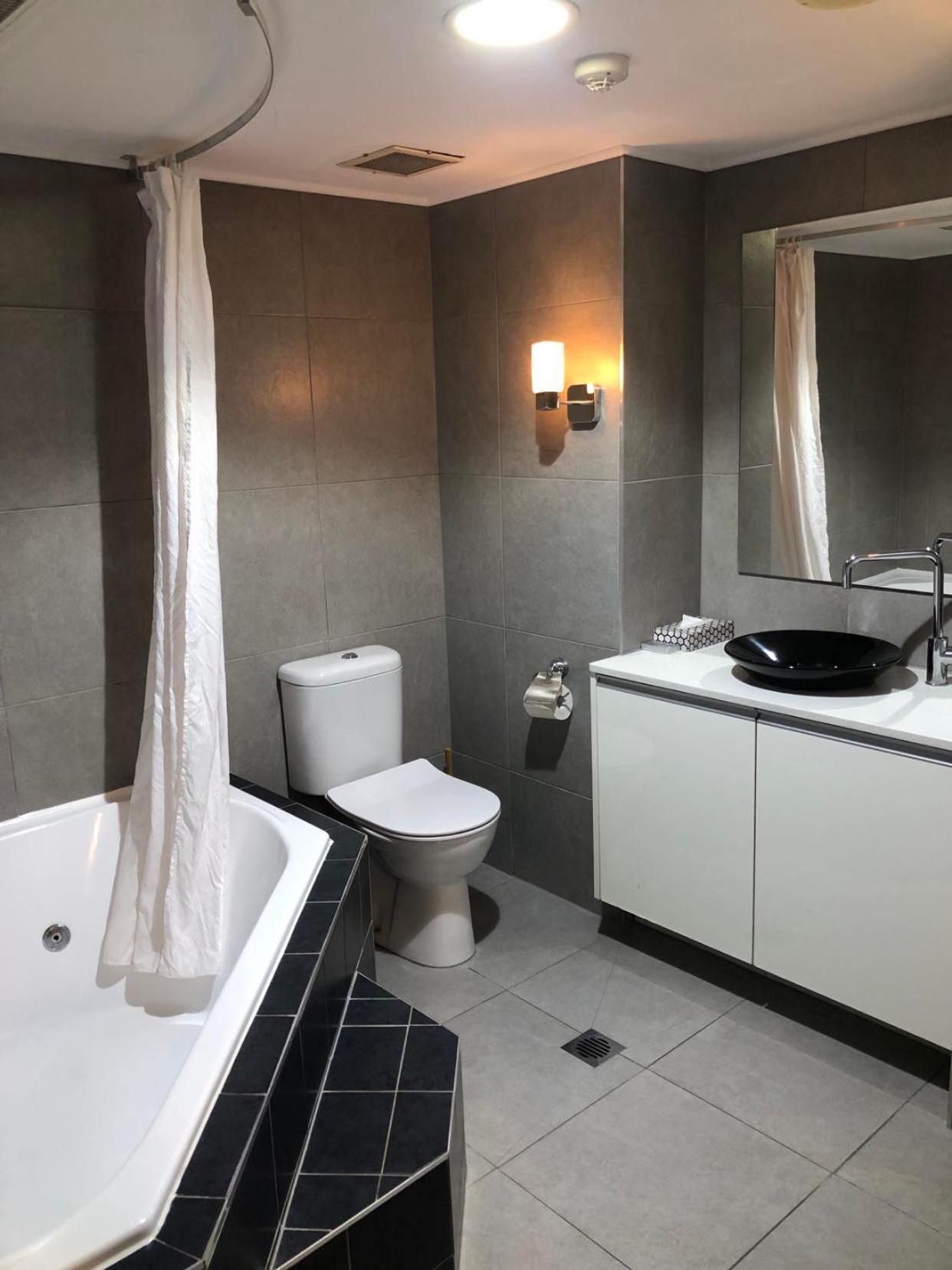 One-Bedroom Suite with Spa - Photo 2
