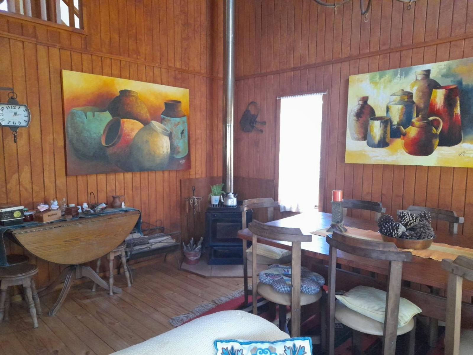 Three-Bedroom House photo 2