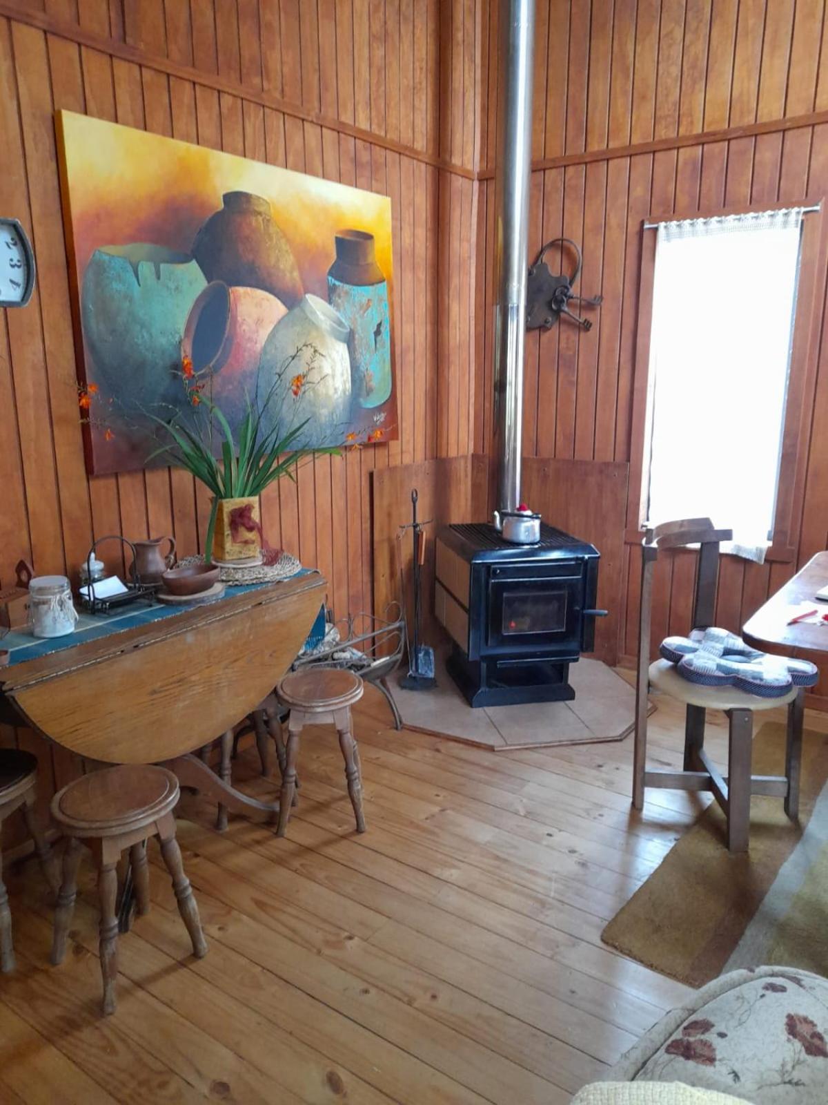 Three-Bedroom House photo 3