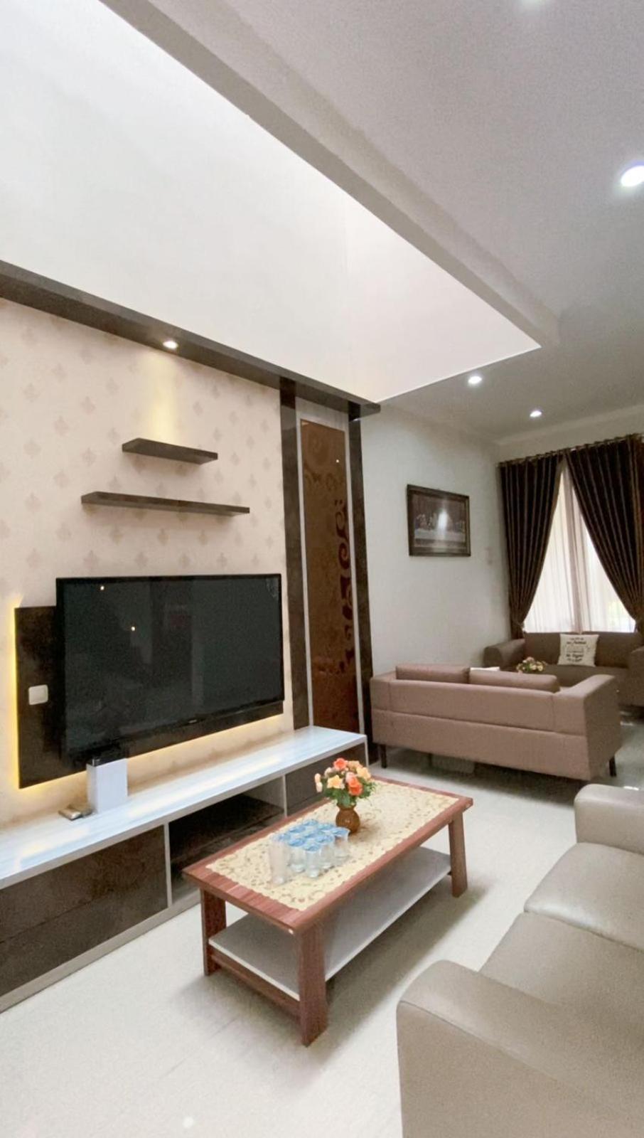 One-Bedroom House photo 1