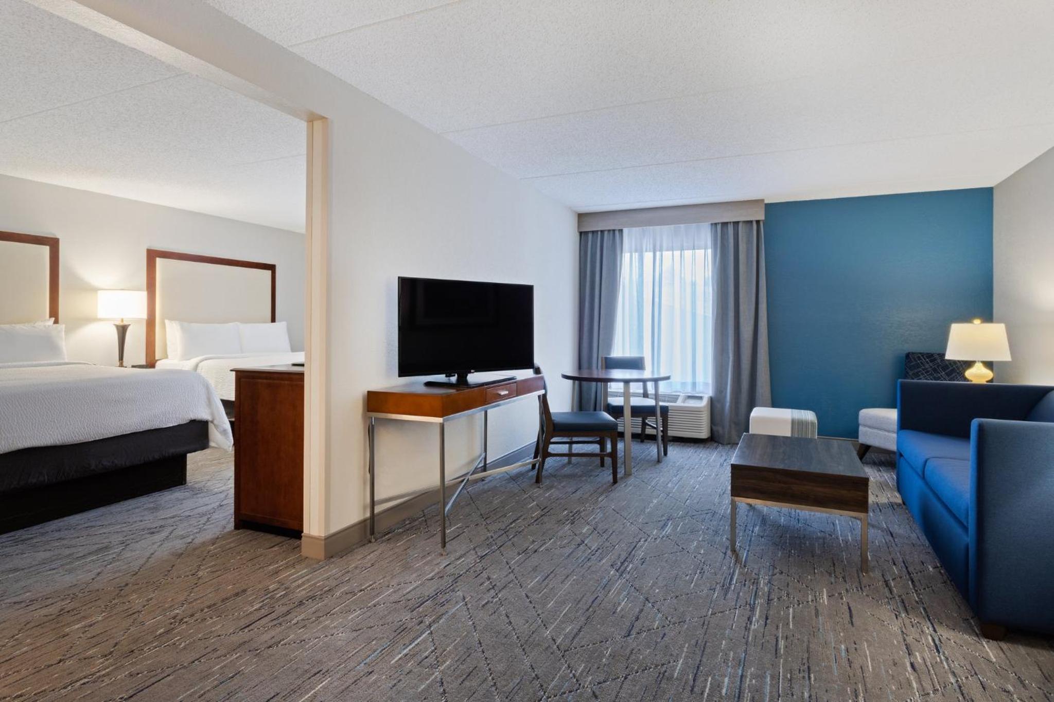 Queen Suite with Two Queen Beds and Additional Living Area - Photo 7