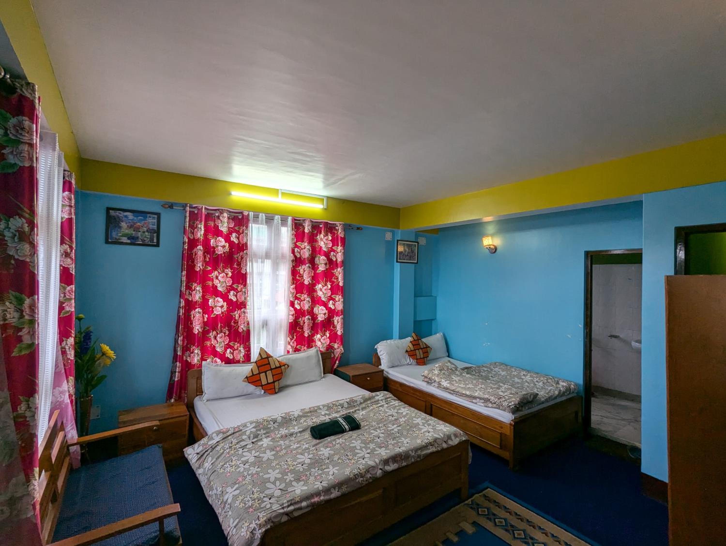 Basic Triple Room photo 1