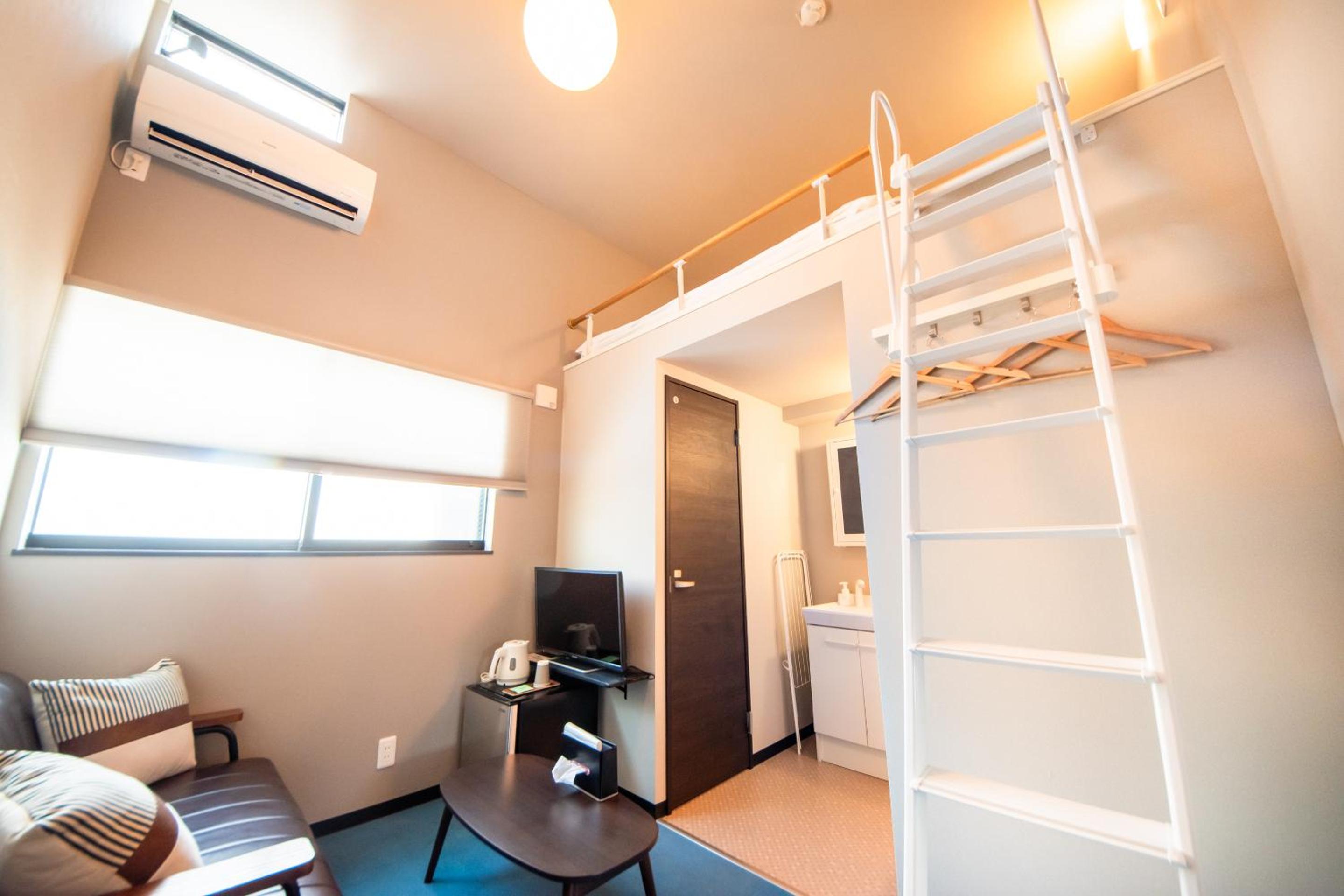 Standard Double Room - Photo 22