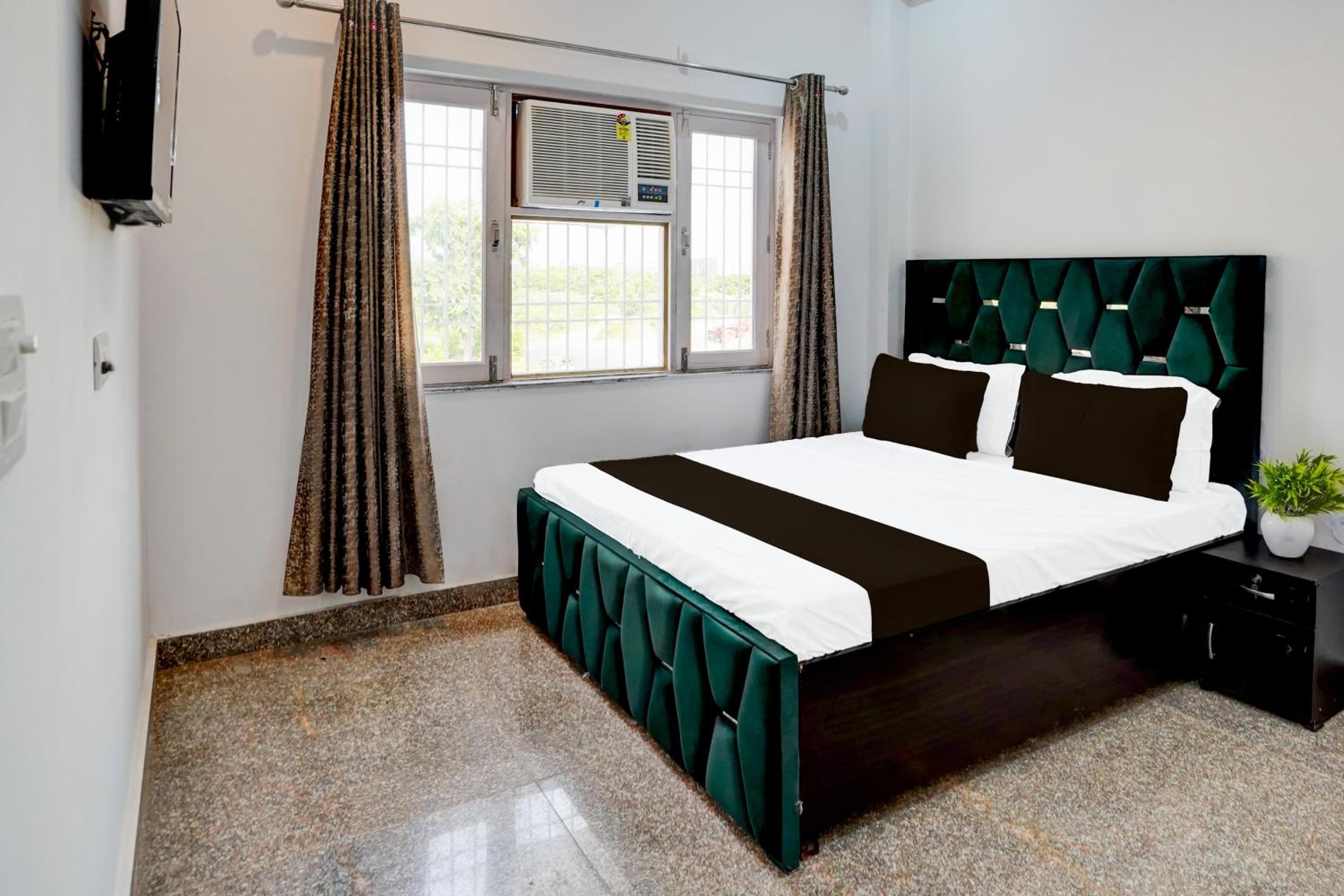 Classic Triple Room