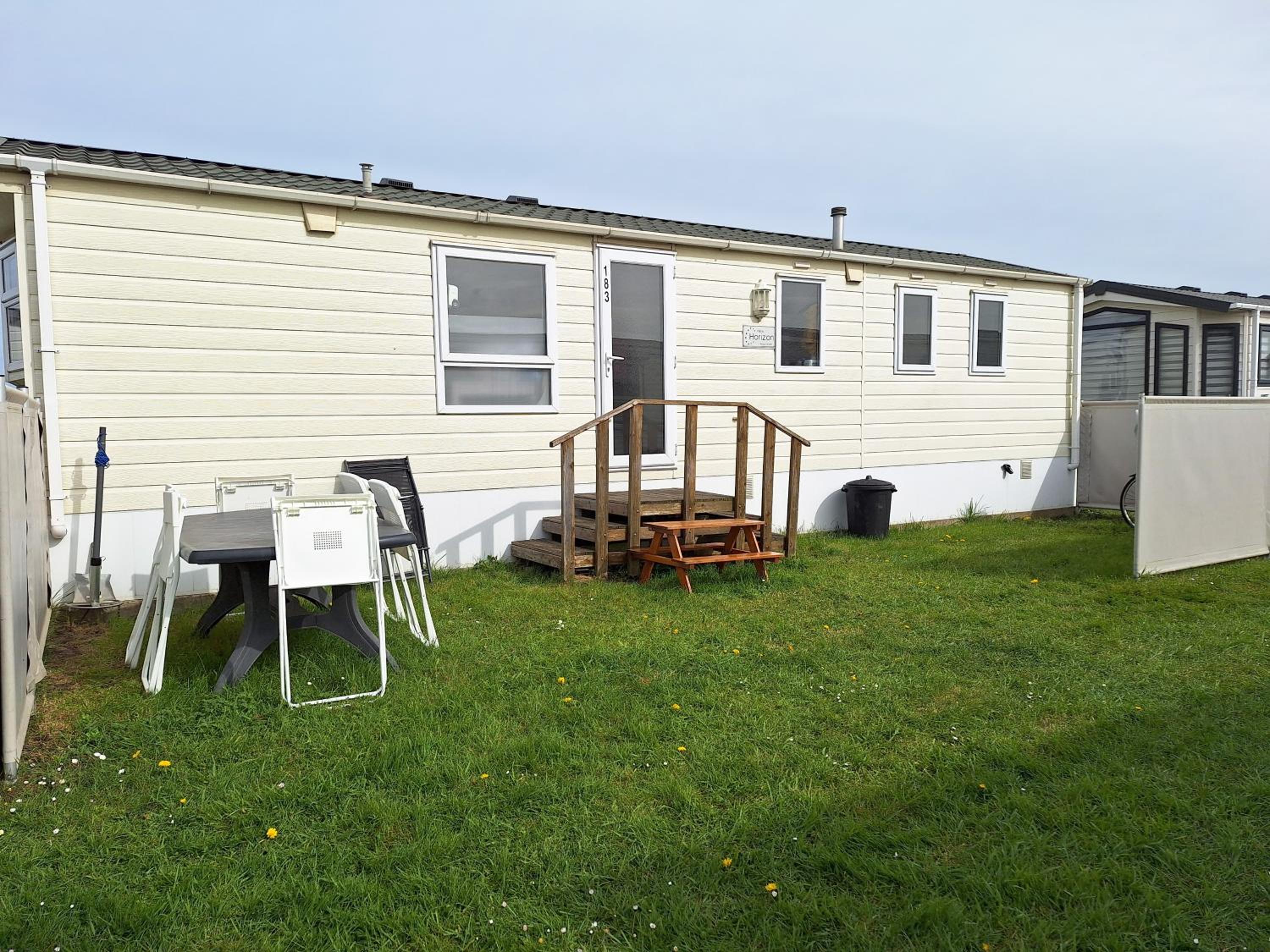 Family Bungalow photo 2
