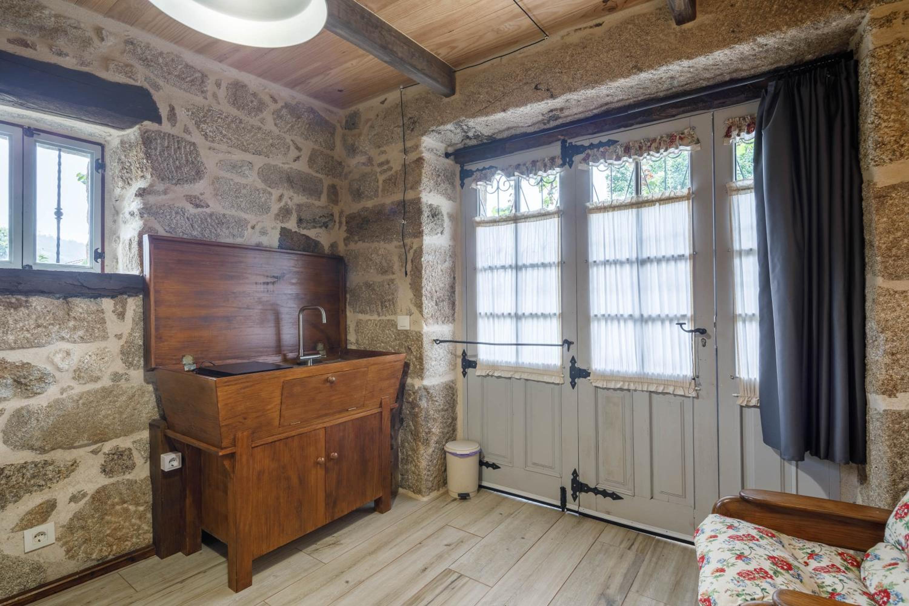 One-Bedroom Apartment with Garden View photo 3
