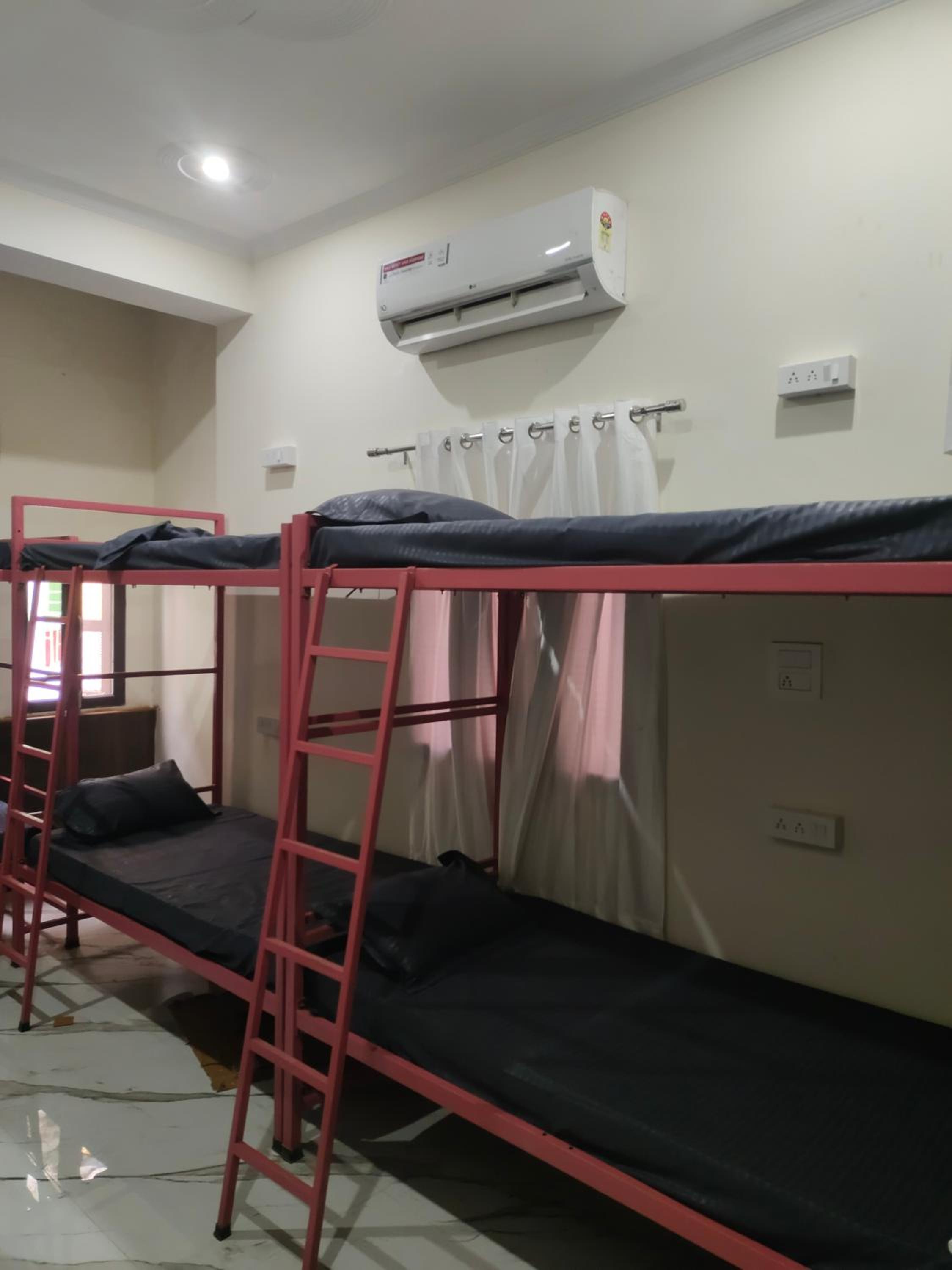 Single Bed in 6-Bed Dormitory Room