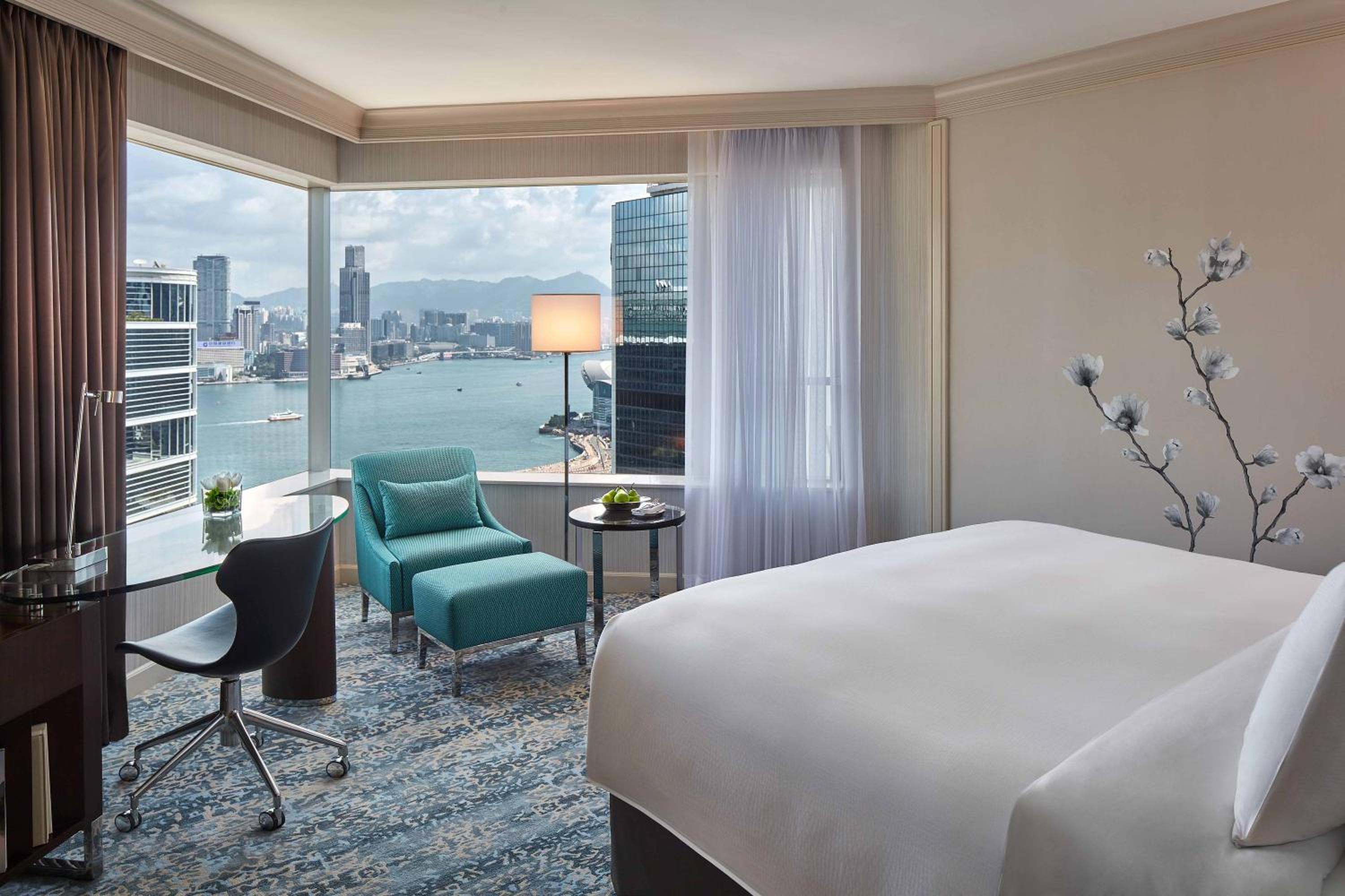 Executive Harbor Room with King Bed and Executive Lounge Access