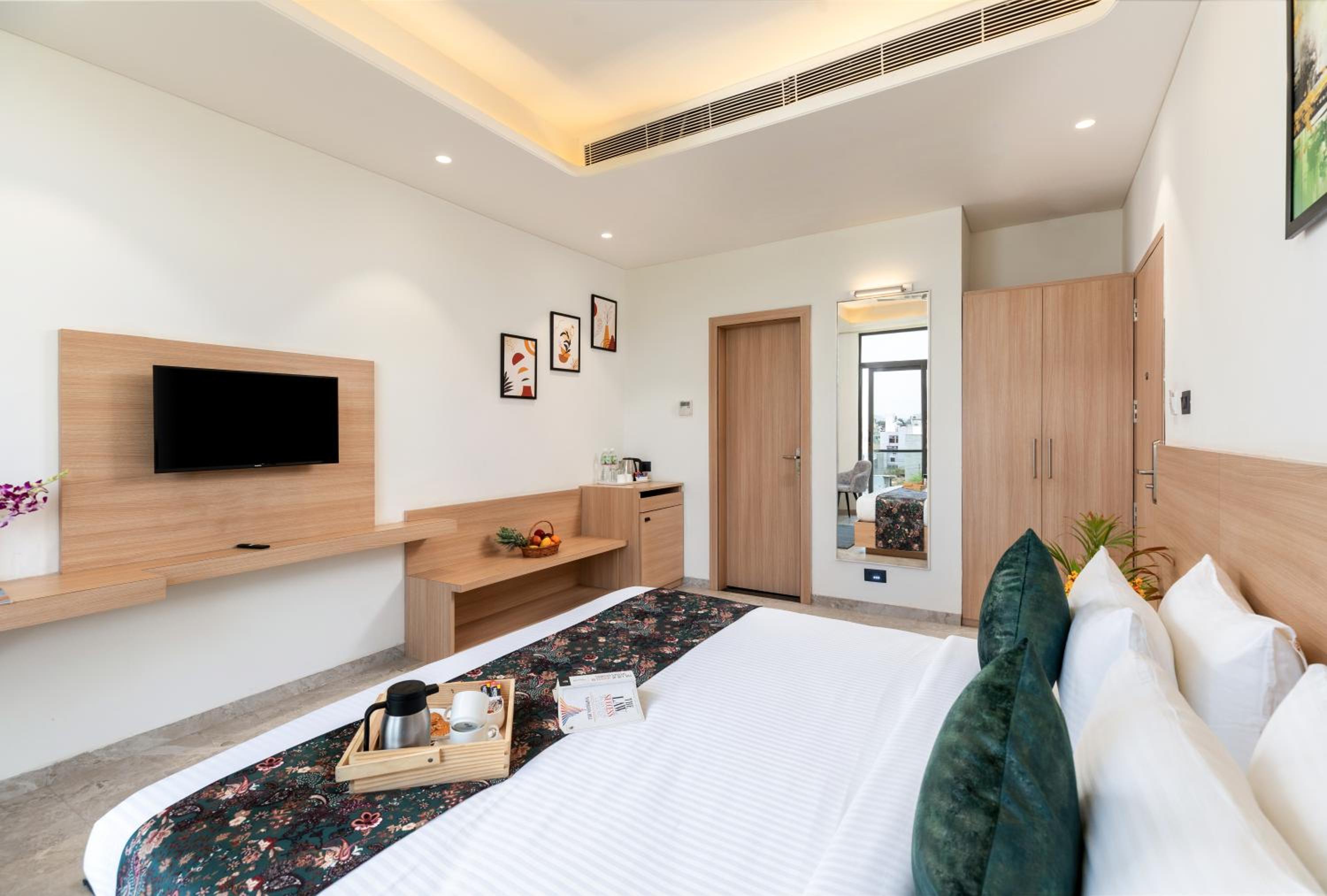 King Room with Balcony photo 2