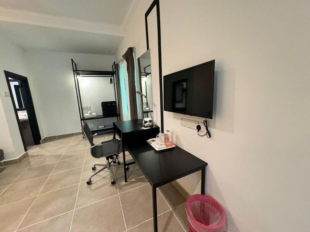 Hibiscus Deluxe Comfort - Photo 15