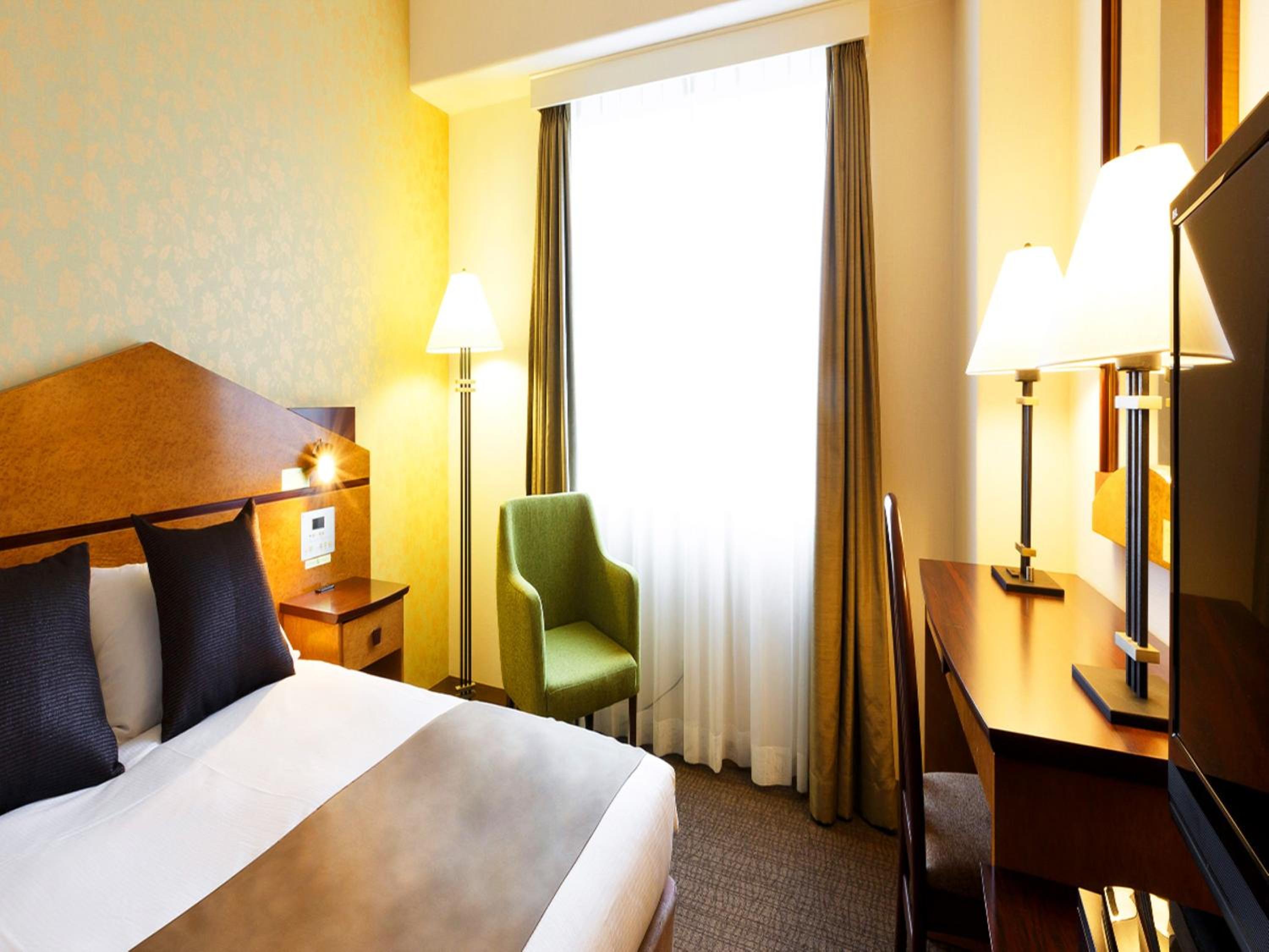 Small Double Room - Non-Smoking photo 1
