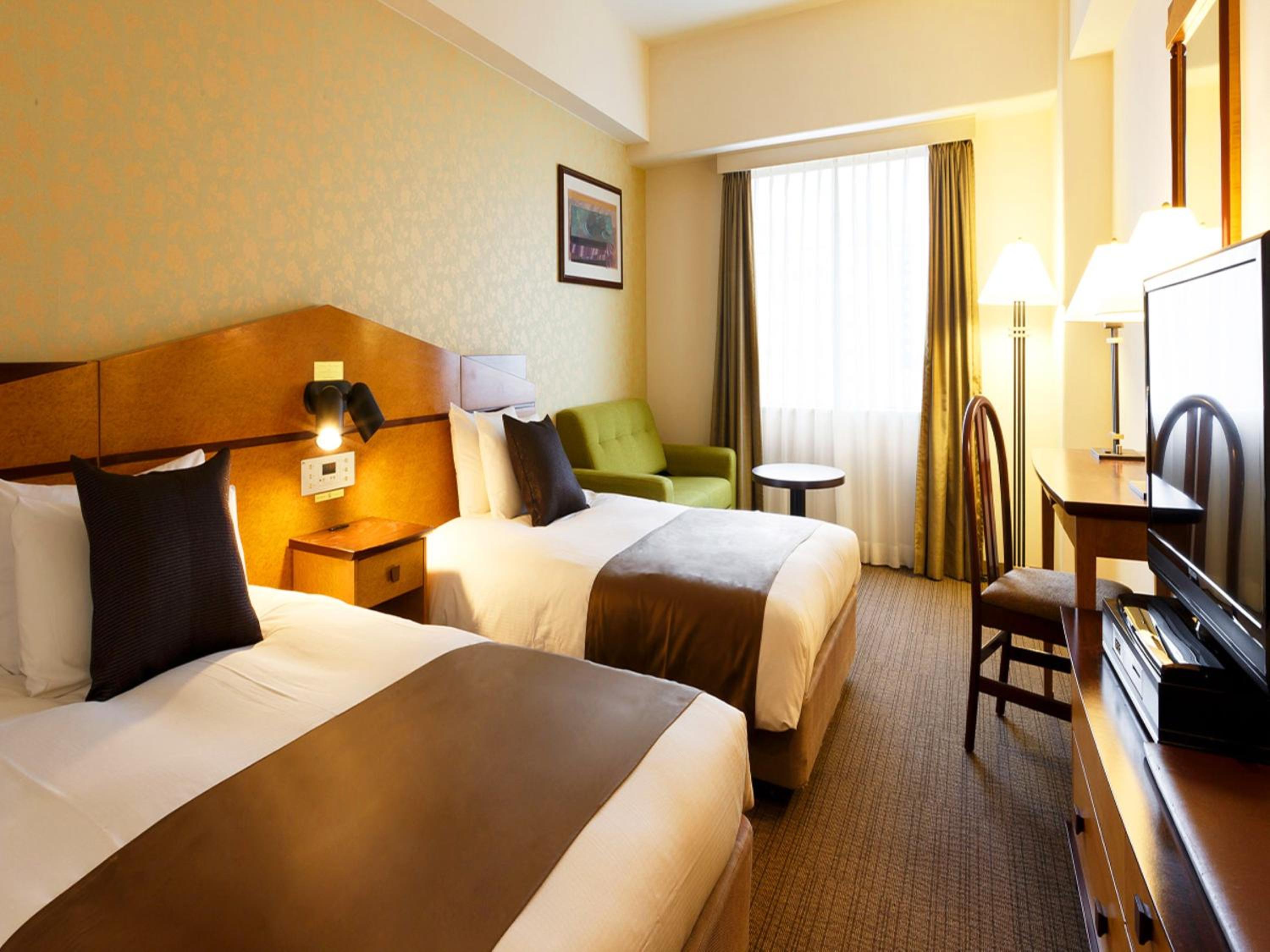 Twin Room - Non-Smoking photo 1