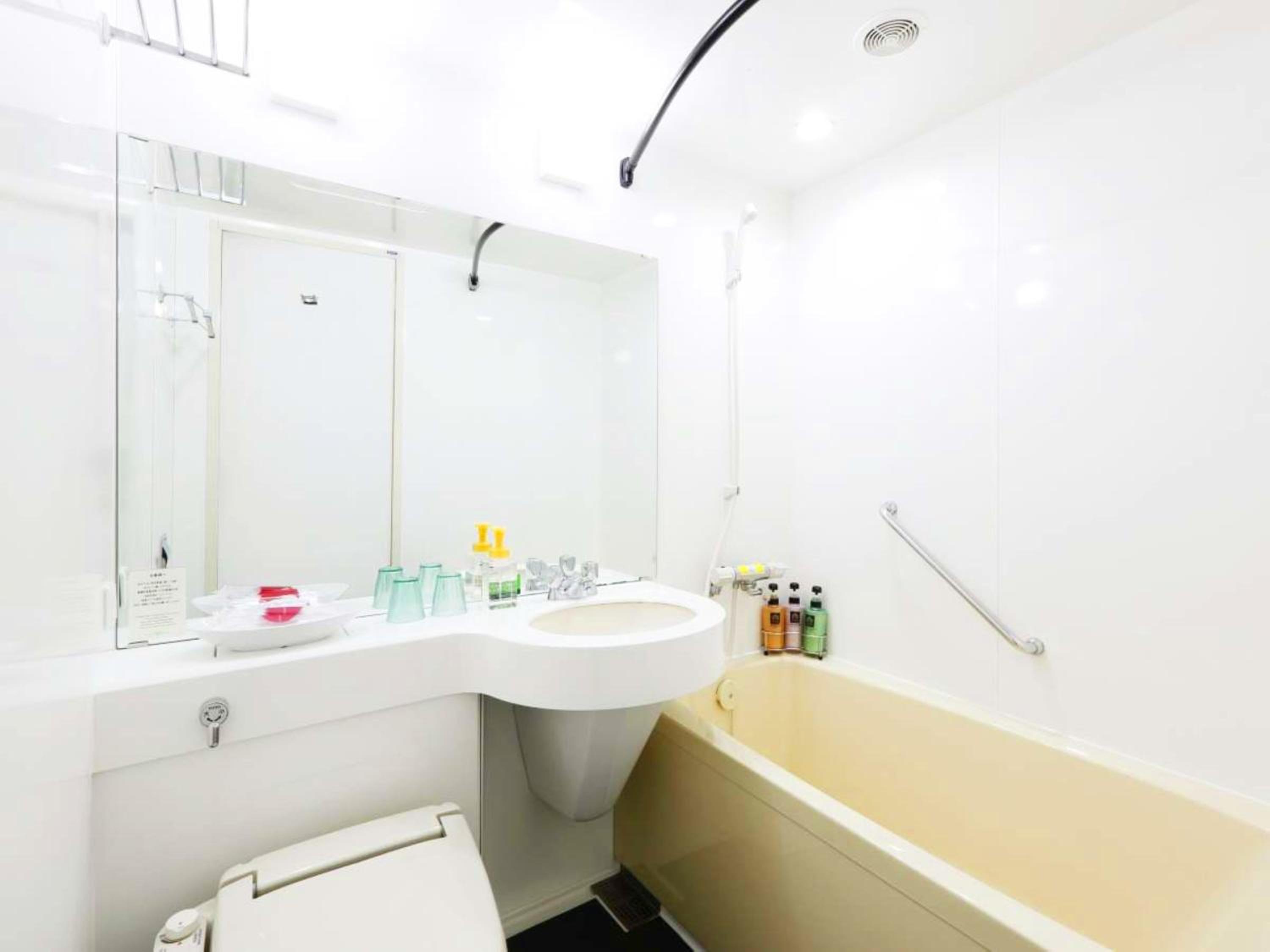 Single Room - Non-Smoking photo 2