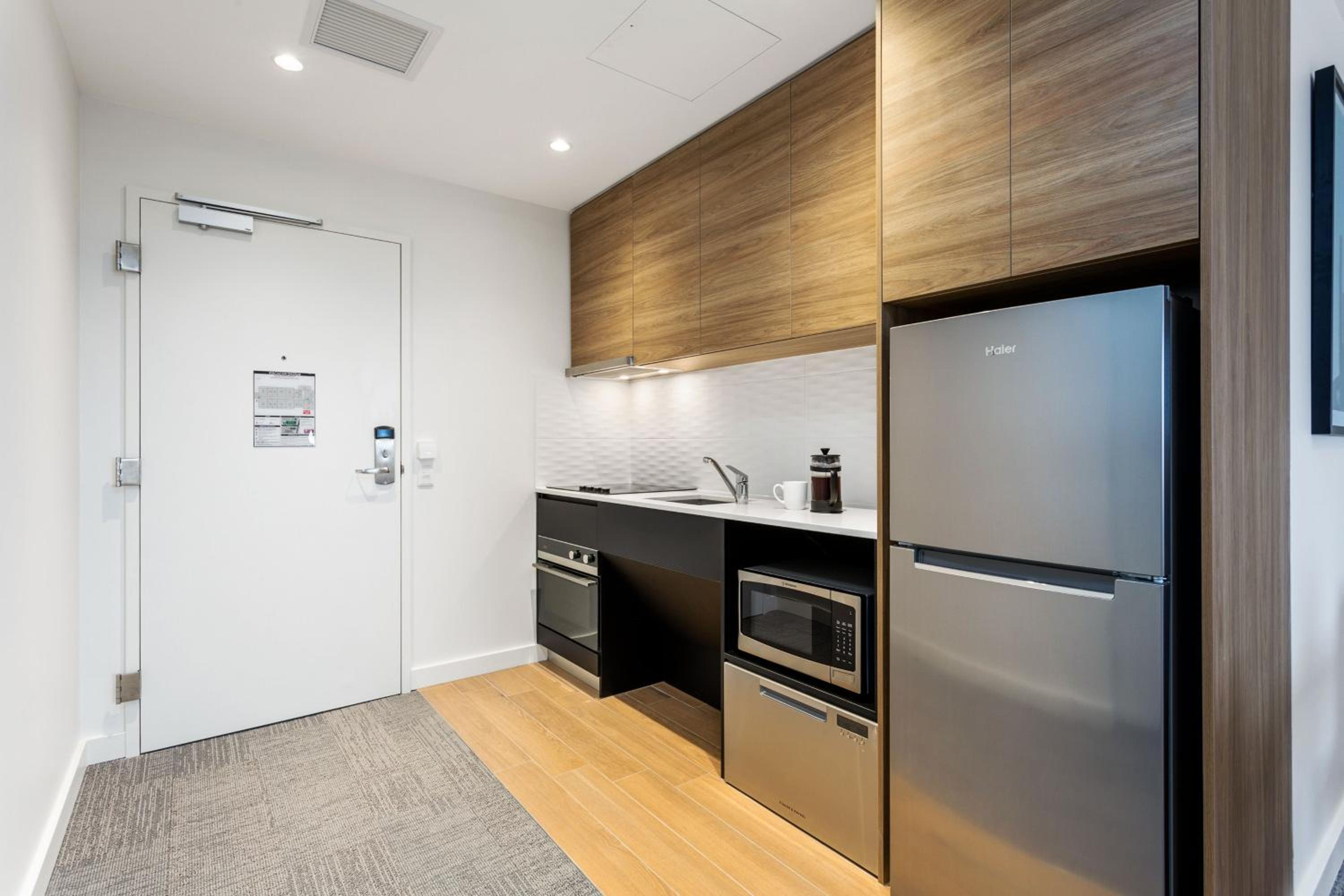 One-Bedroom Apartment - Photo 16