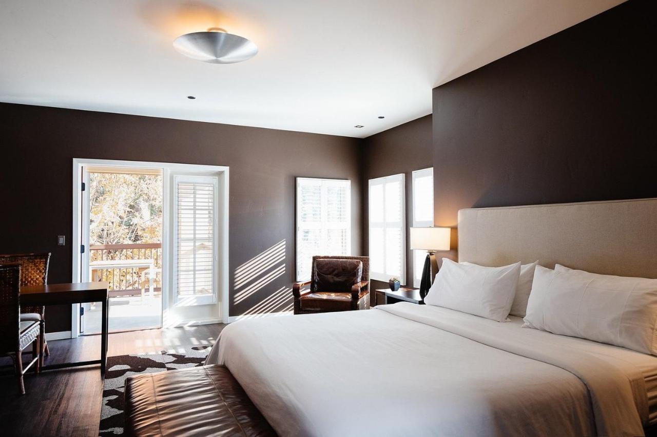 Deluxe King Room - Photo 6