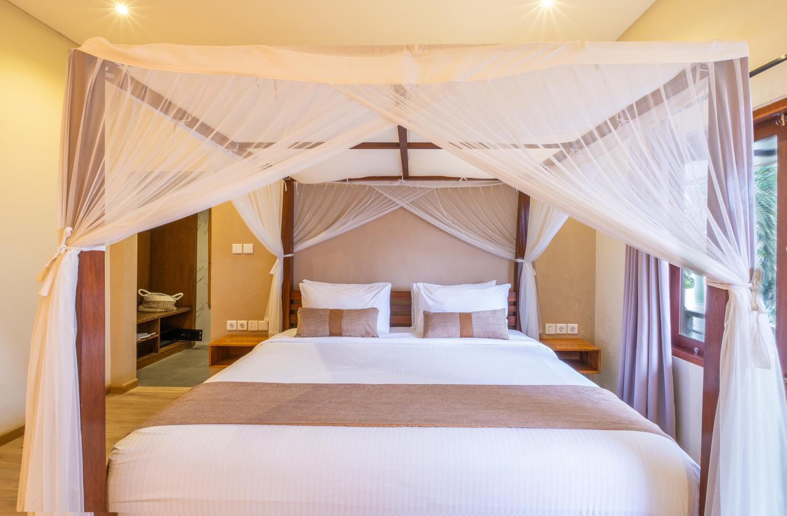 Three-Bedroom Villa with Private Pool - Villa Aku - Photo 36