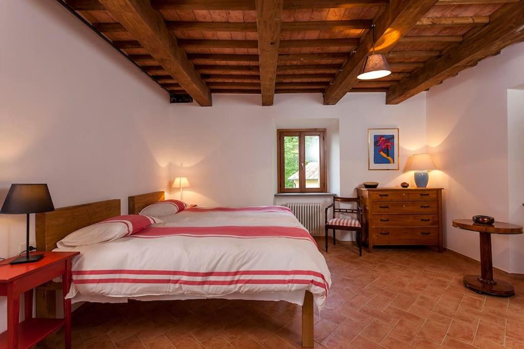 Villa photo 1