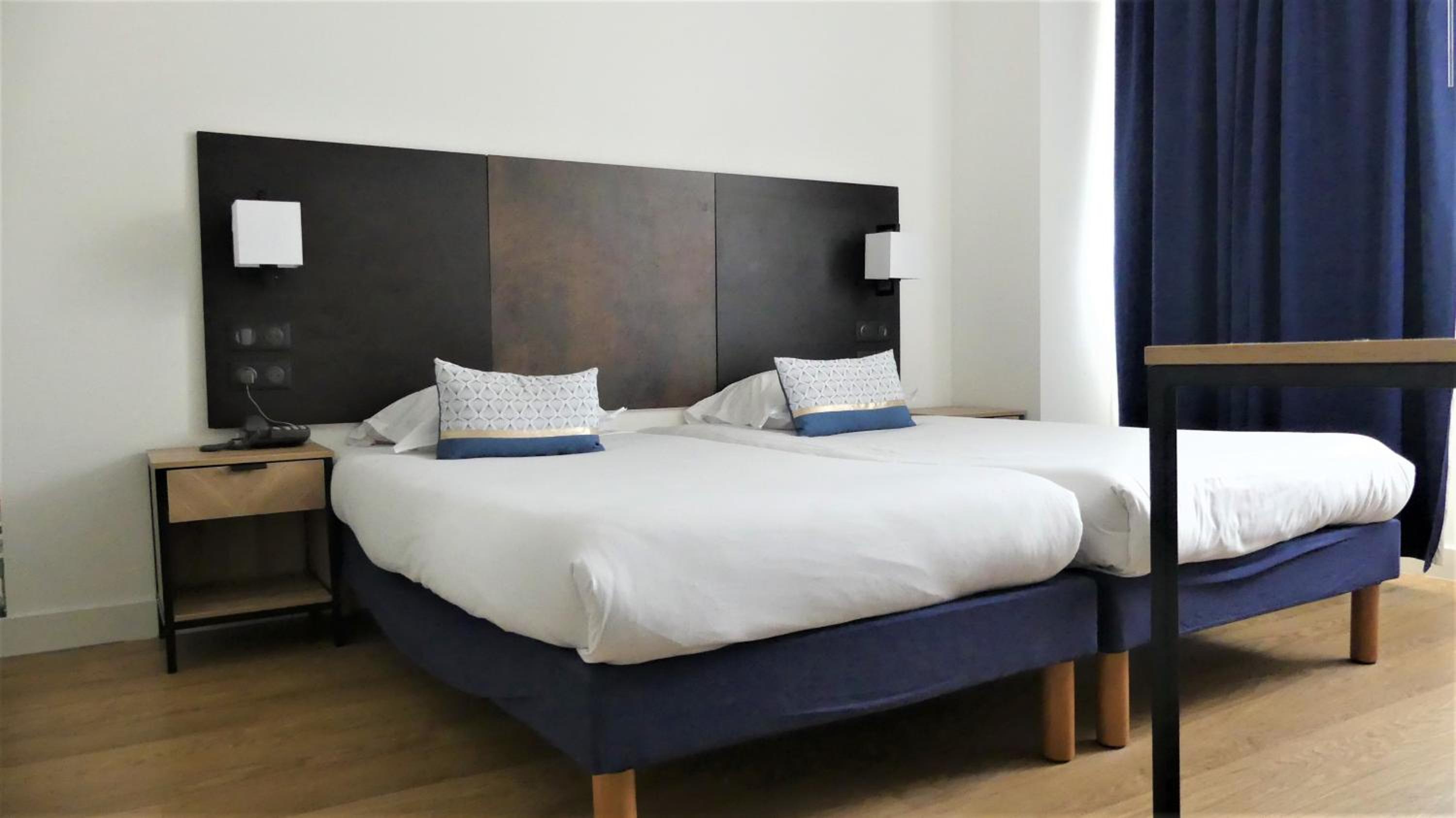 Twin Room - Photo 1