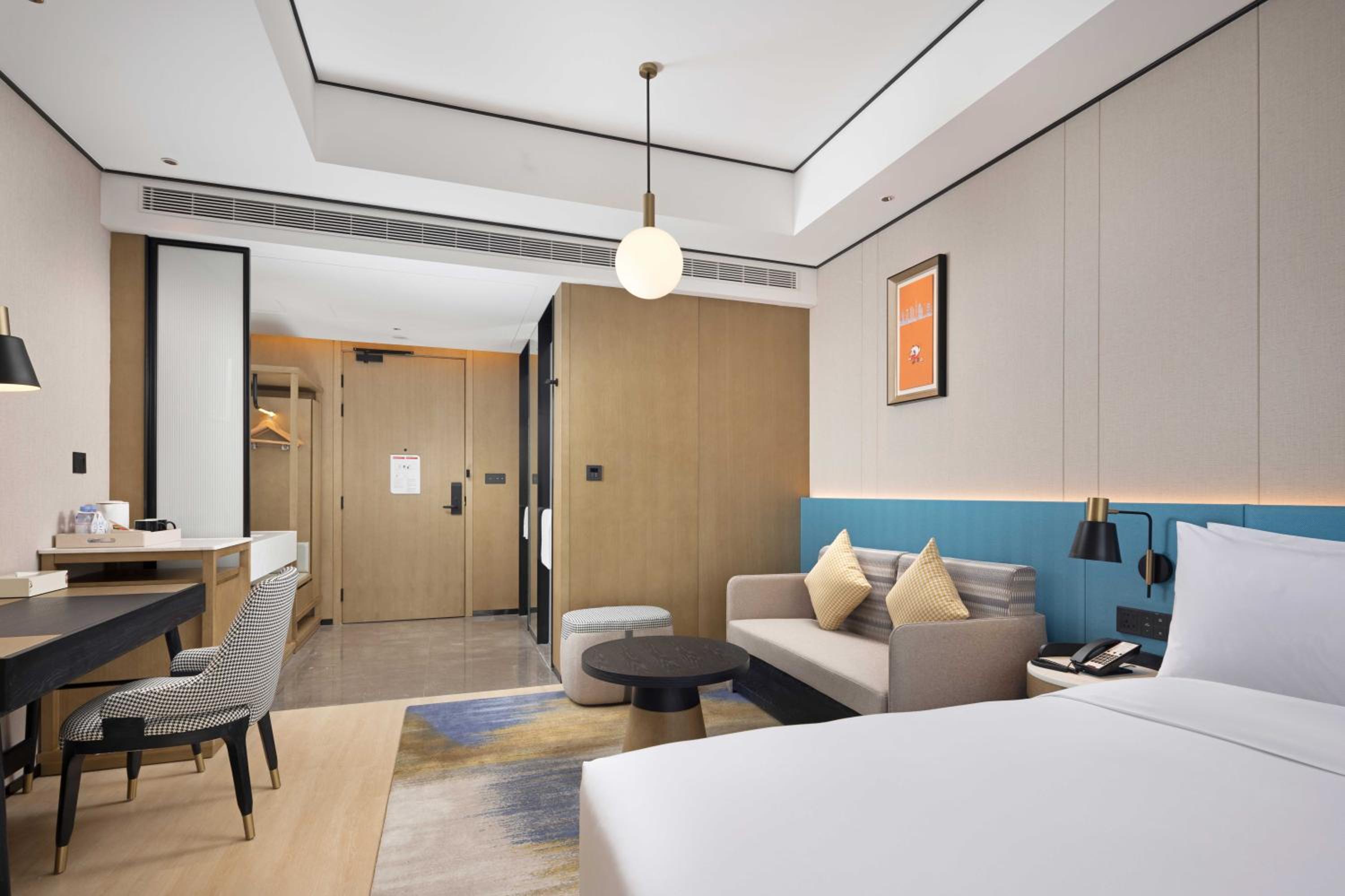 King Room - Mobility Accessible  photo 3