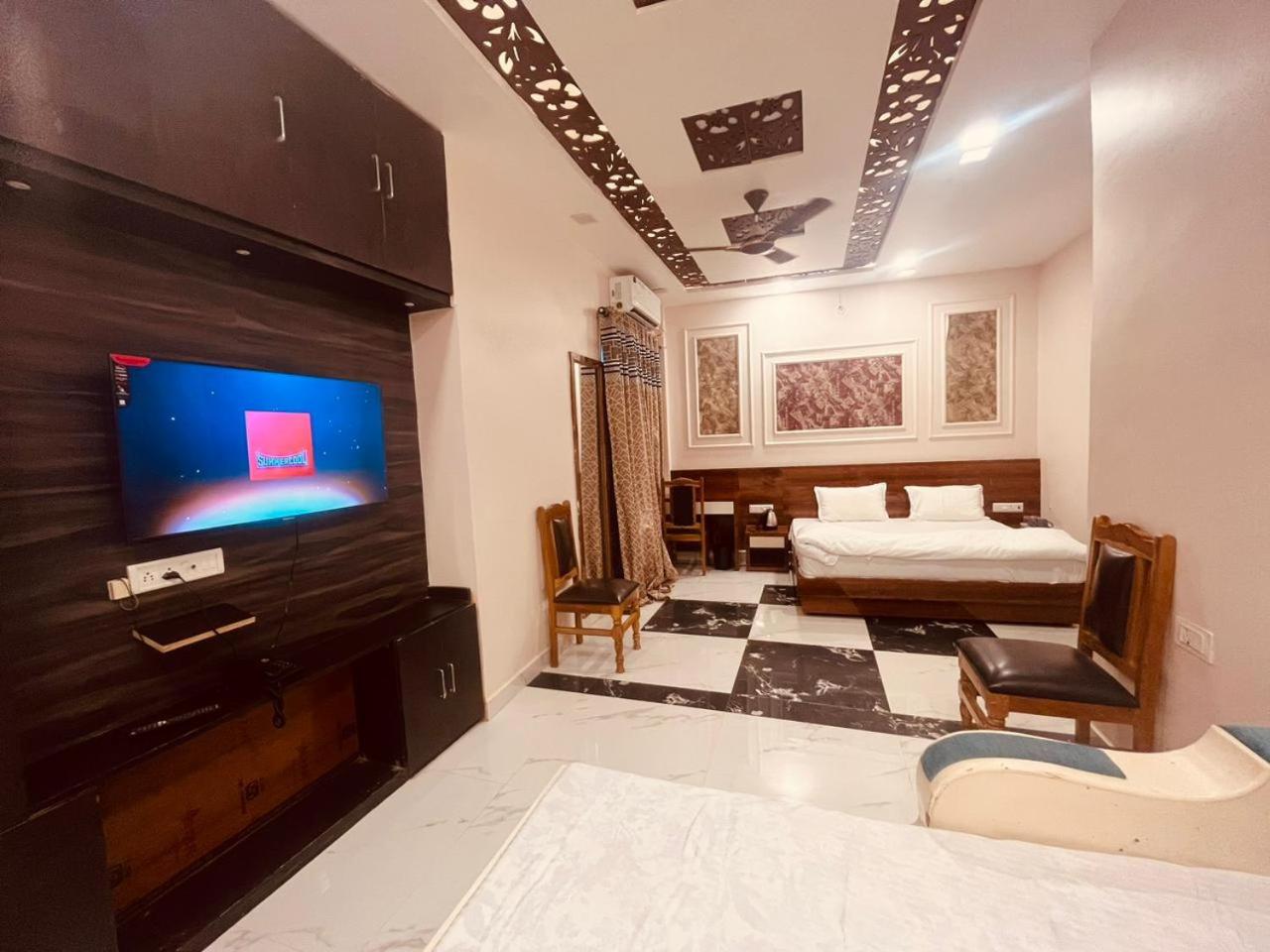 Superior King Suite