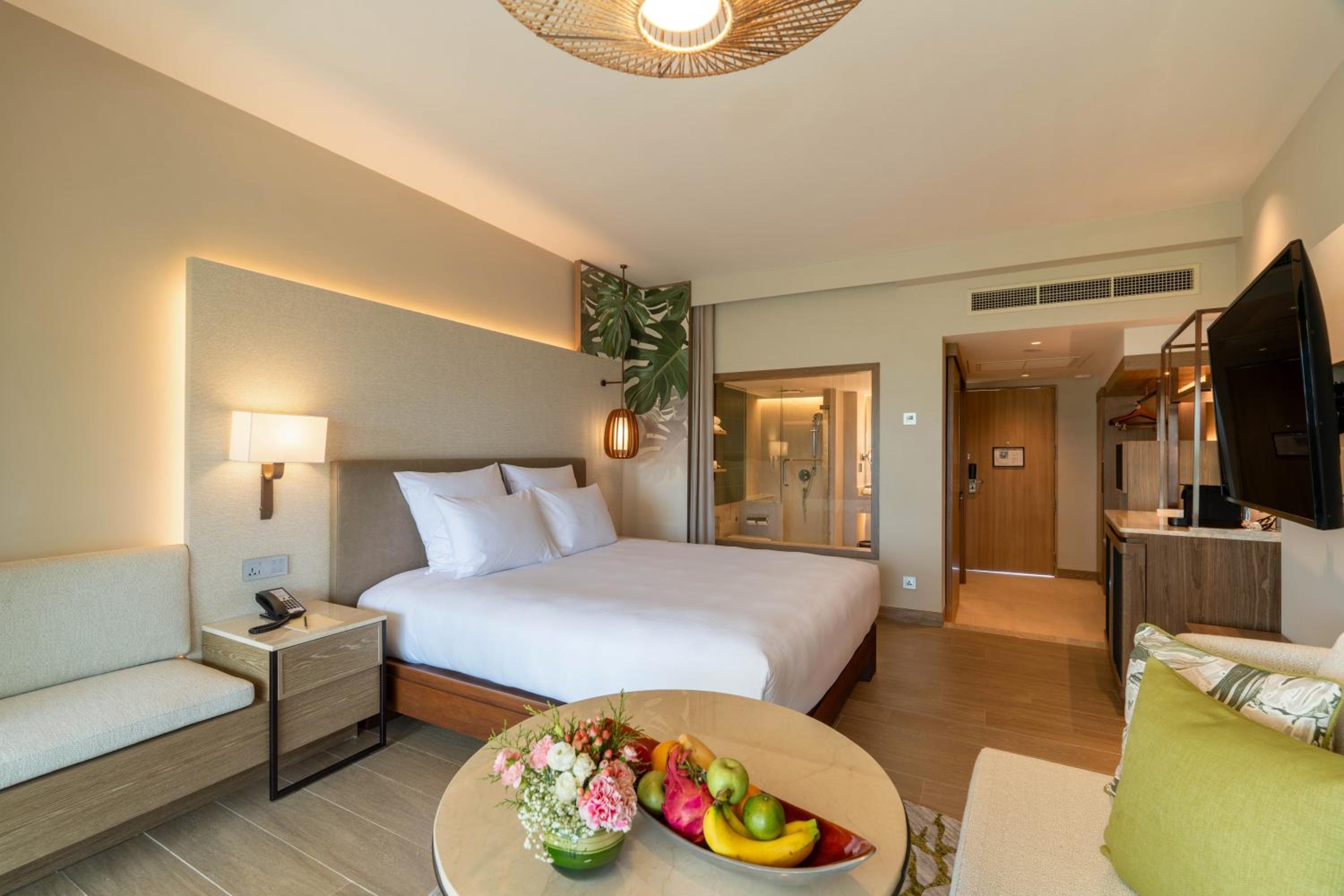 Deluxe King Room with Garden View - Photo 5