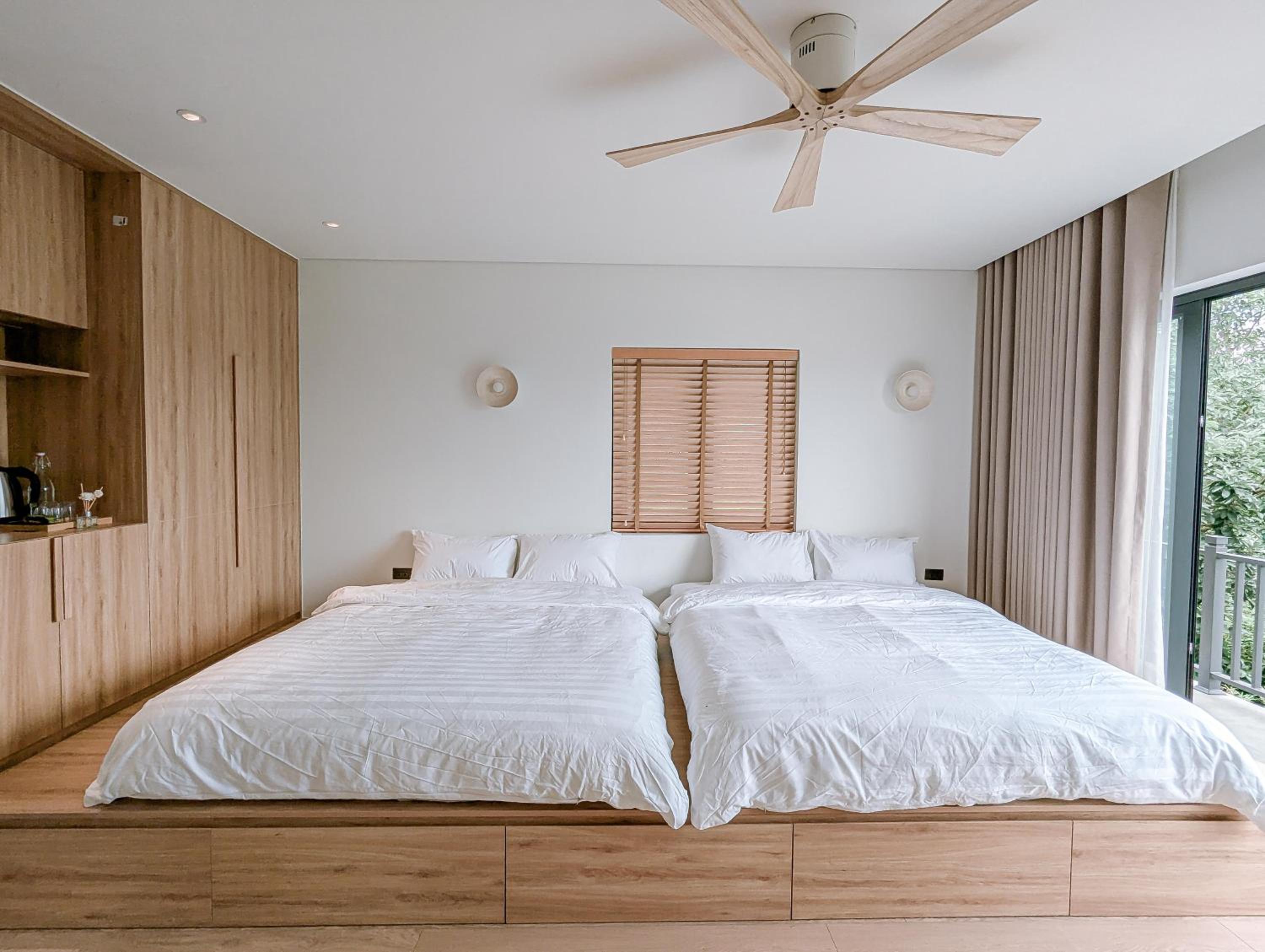 Quadruple Room with Balcony photo 1