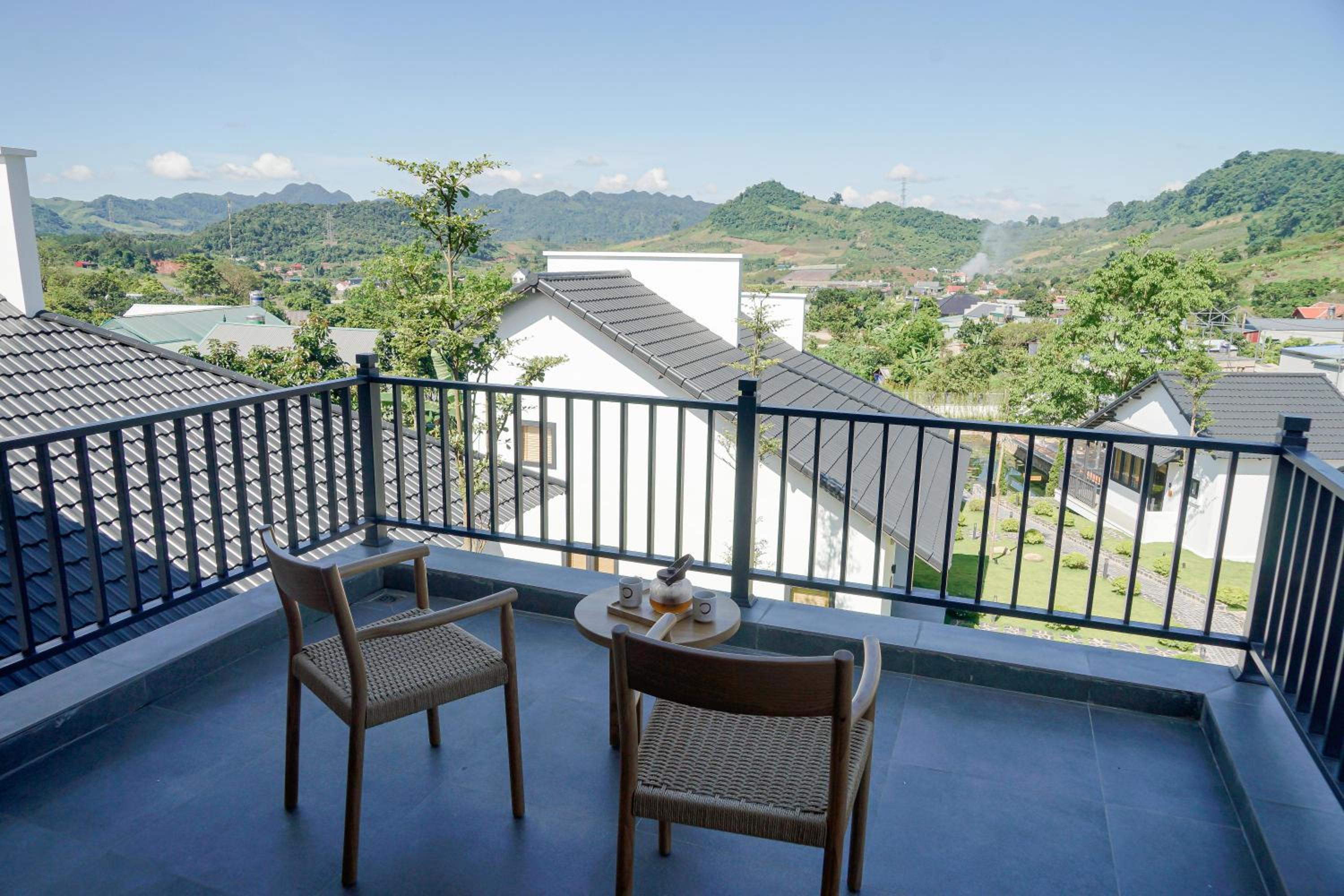 Quadruple Room with Balcony photo 3